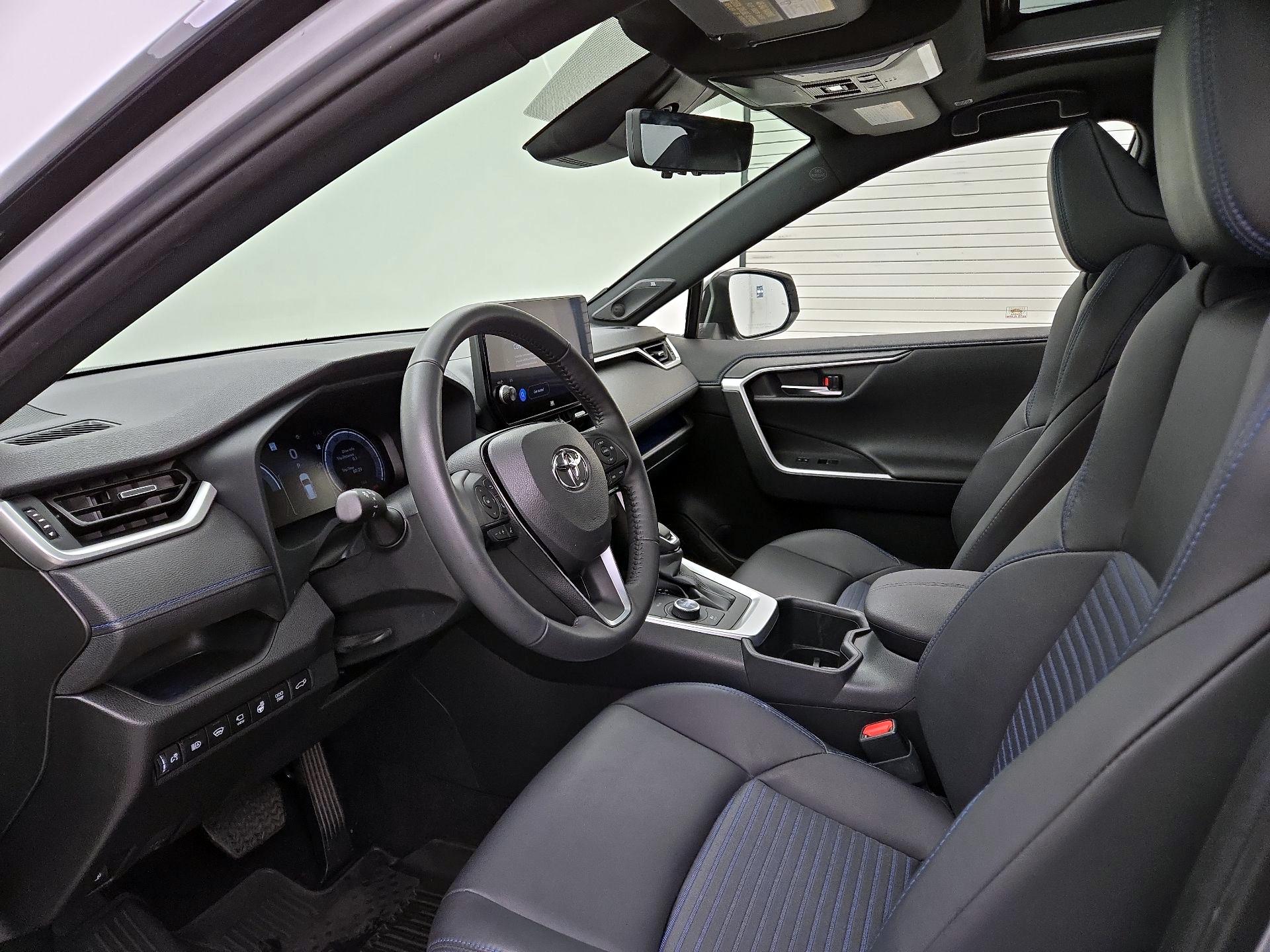 Thumbnail: 2024 Toyota RAV4 - 11