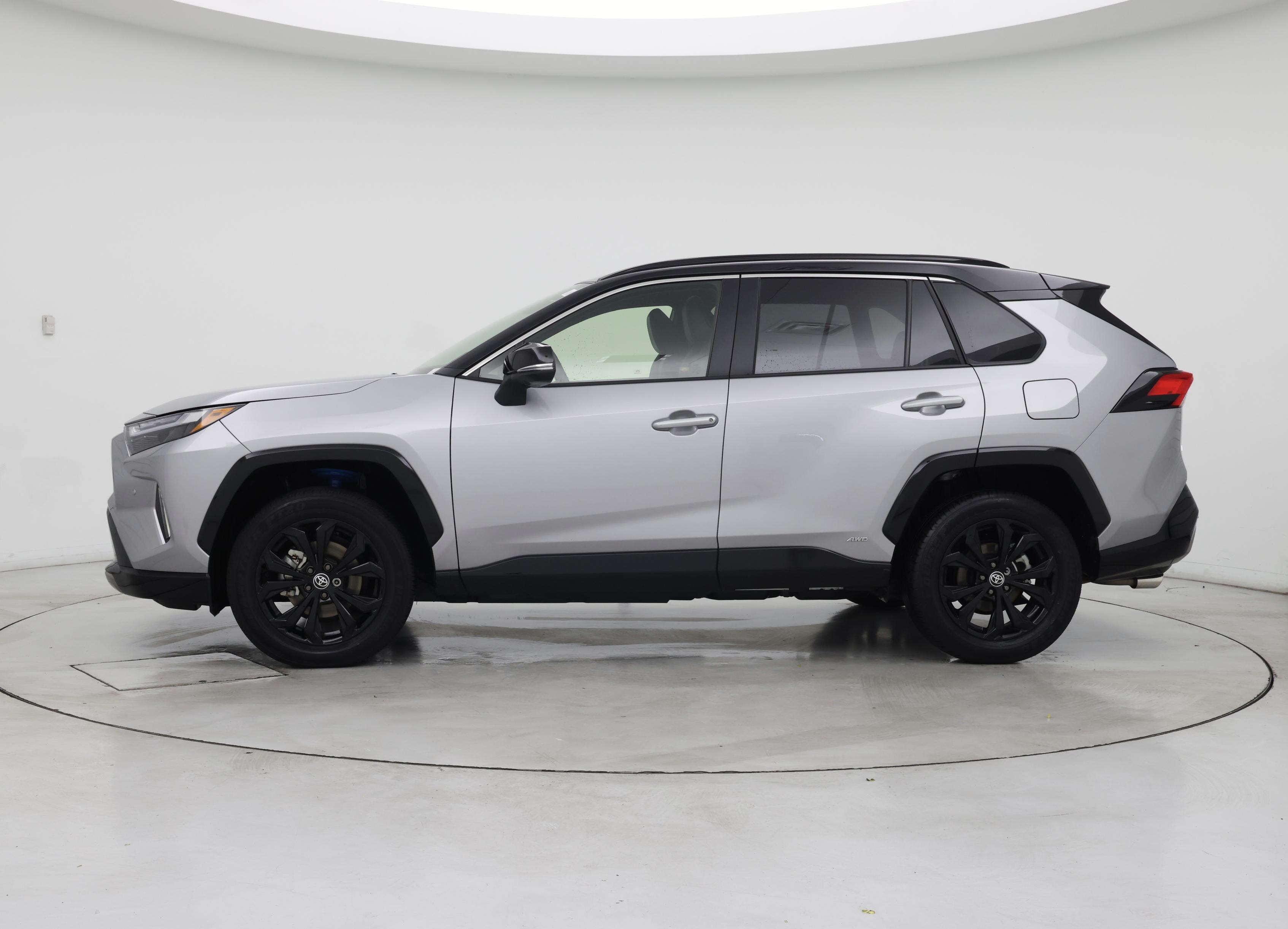 Thumbnail: 2024 Toyota RAV4 - 3