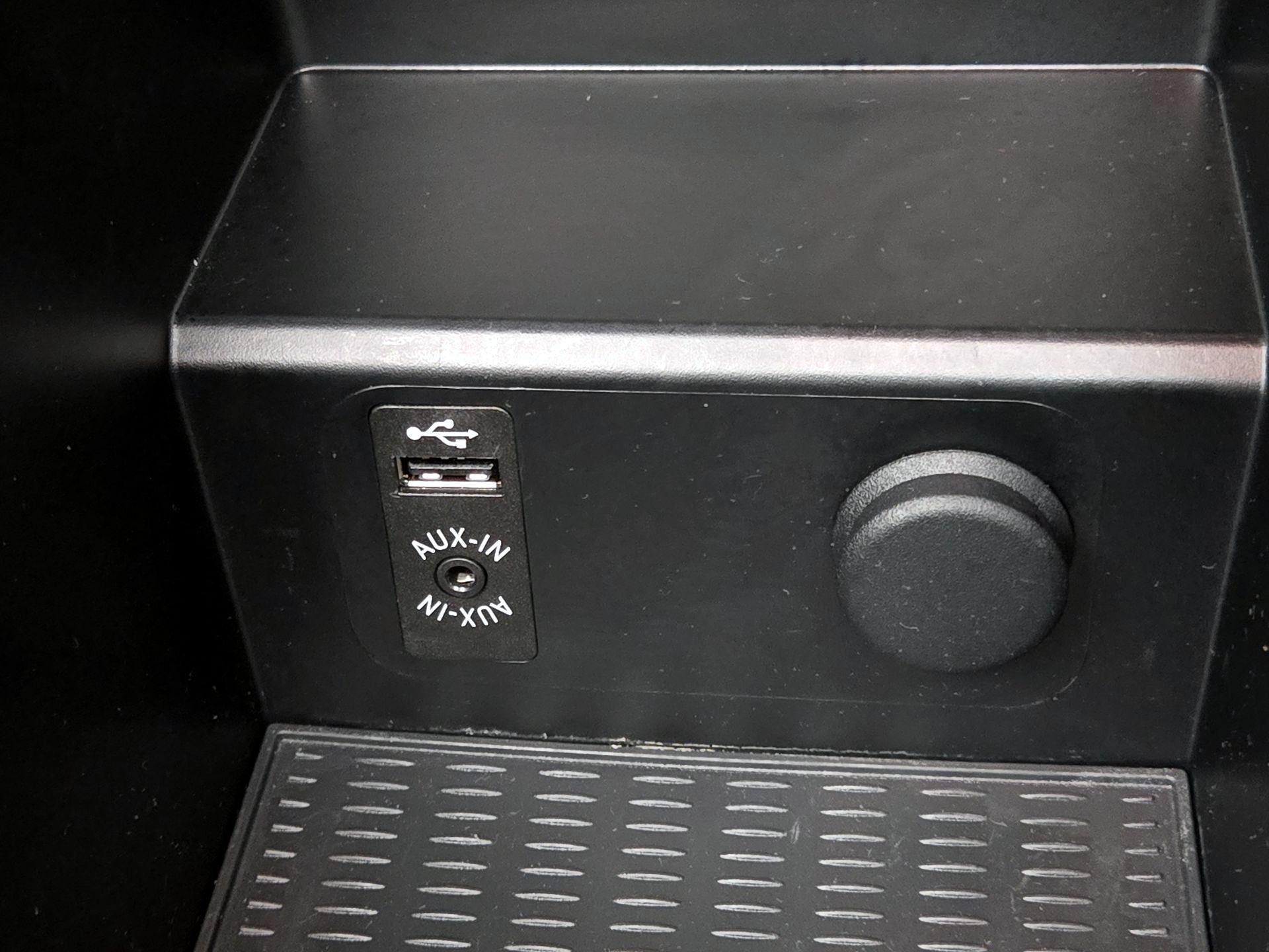 Thumbnail: 2017 BMW X4 - 19