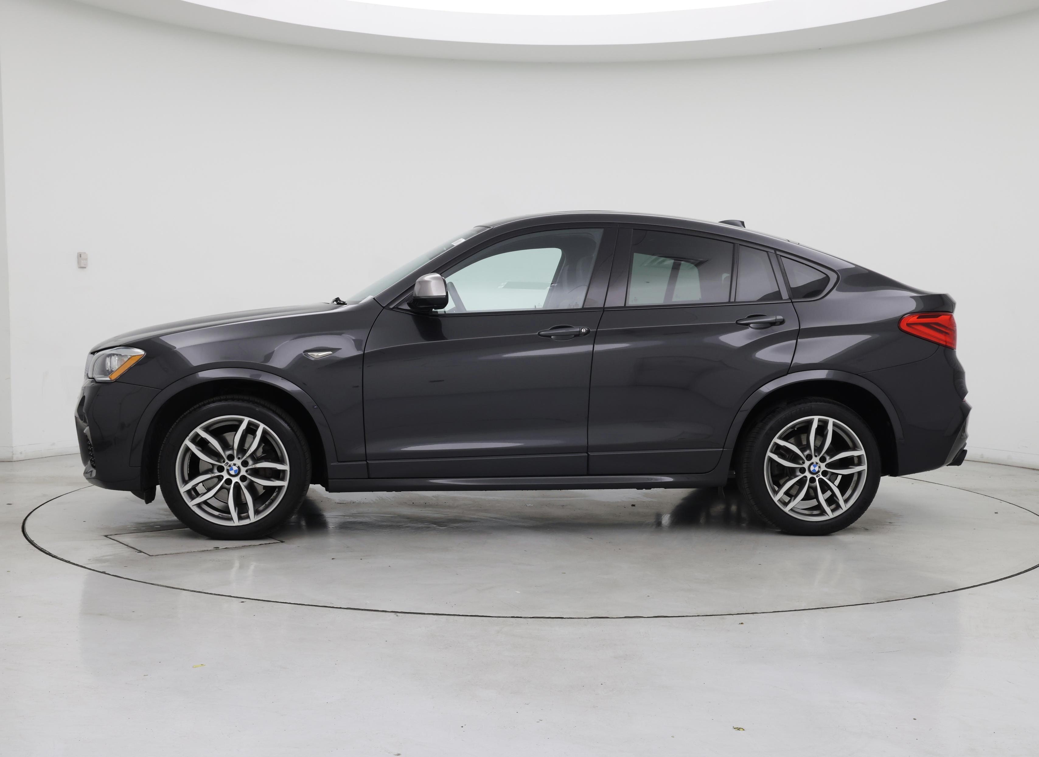 Thumbnail: 2017 BMW X4 - 3