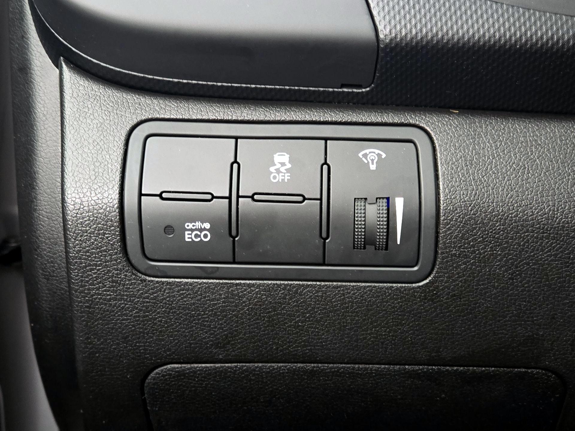 Thumbnail: 2017 Hyundai Accent - 13