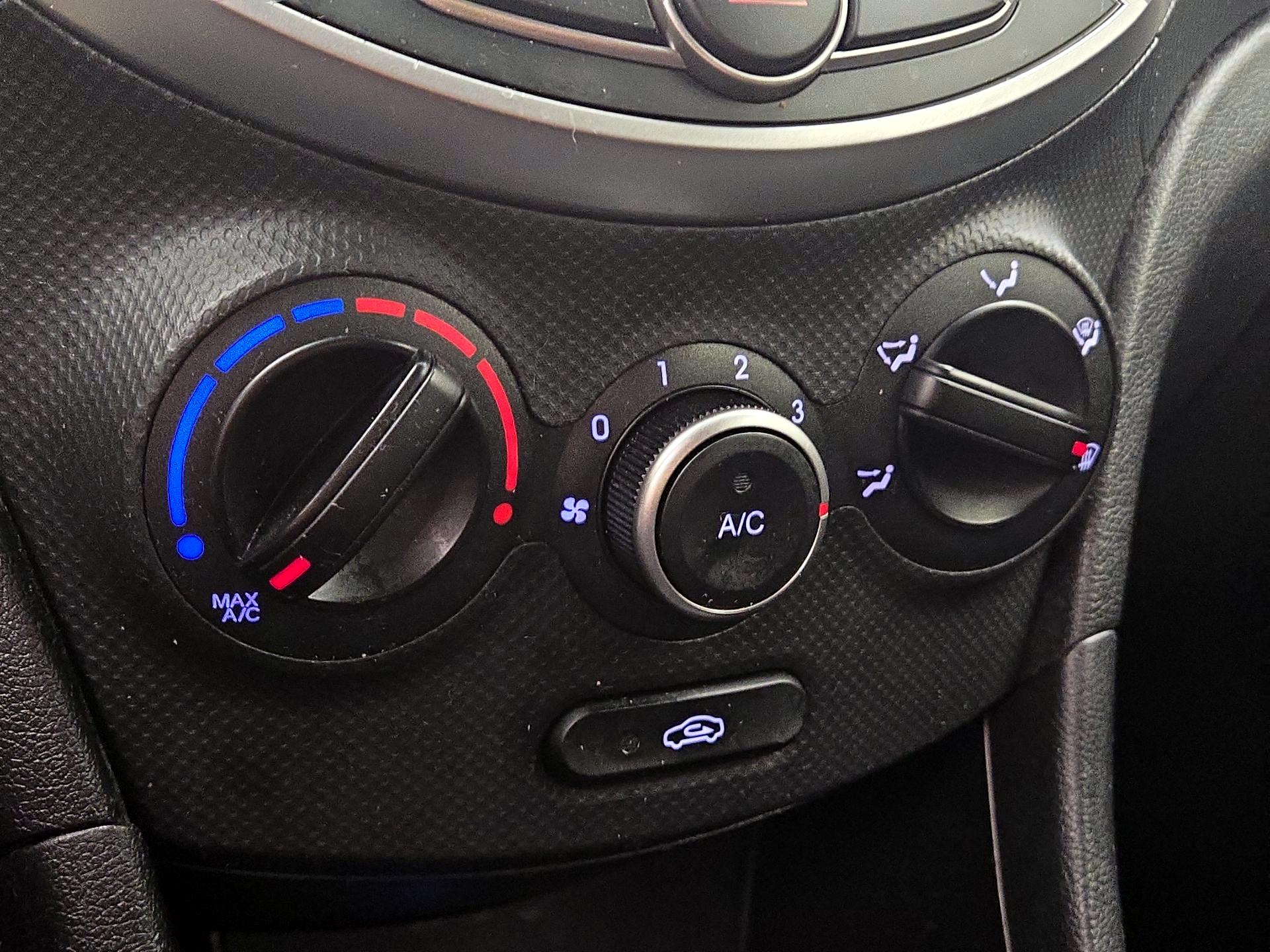 Thumbnail: 2017 Hyundai Accent - 15