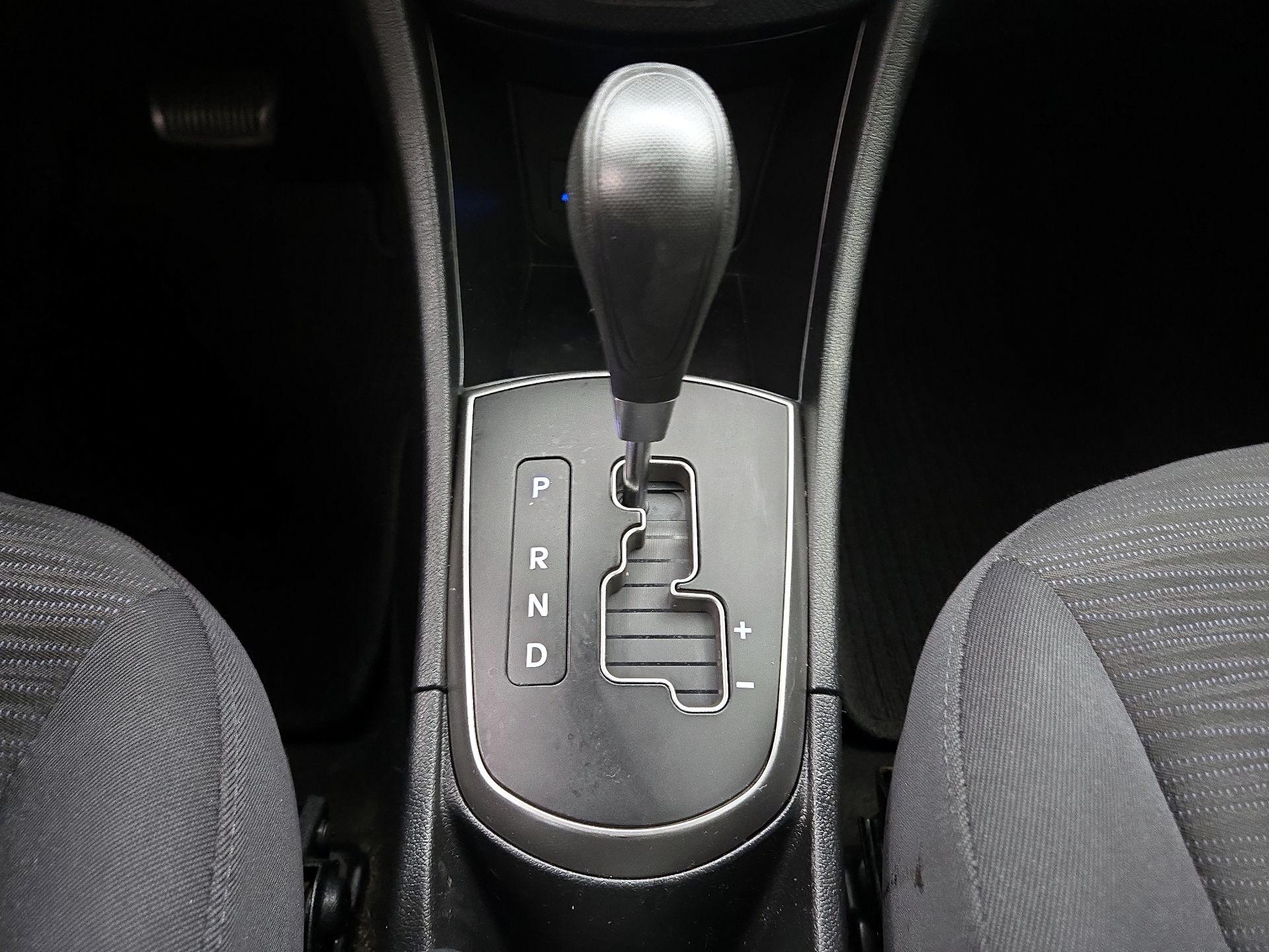 Thumbnail: 2017 Hyundai Accent - 16