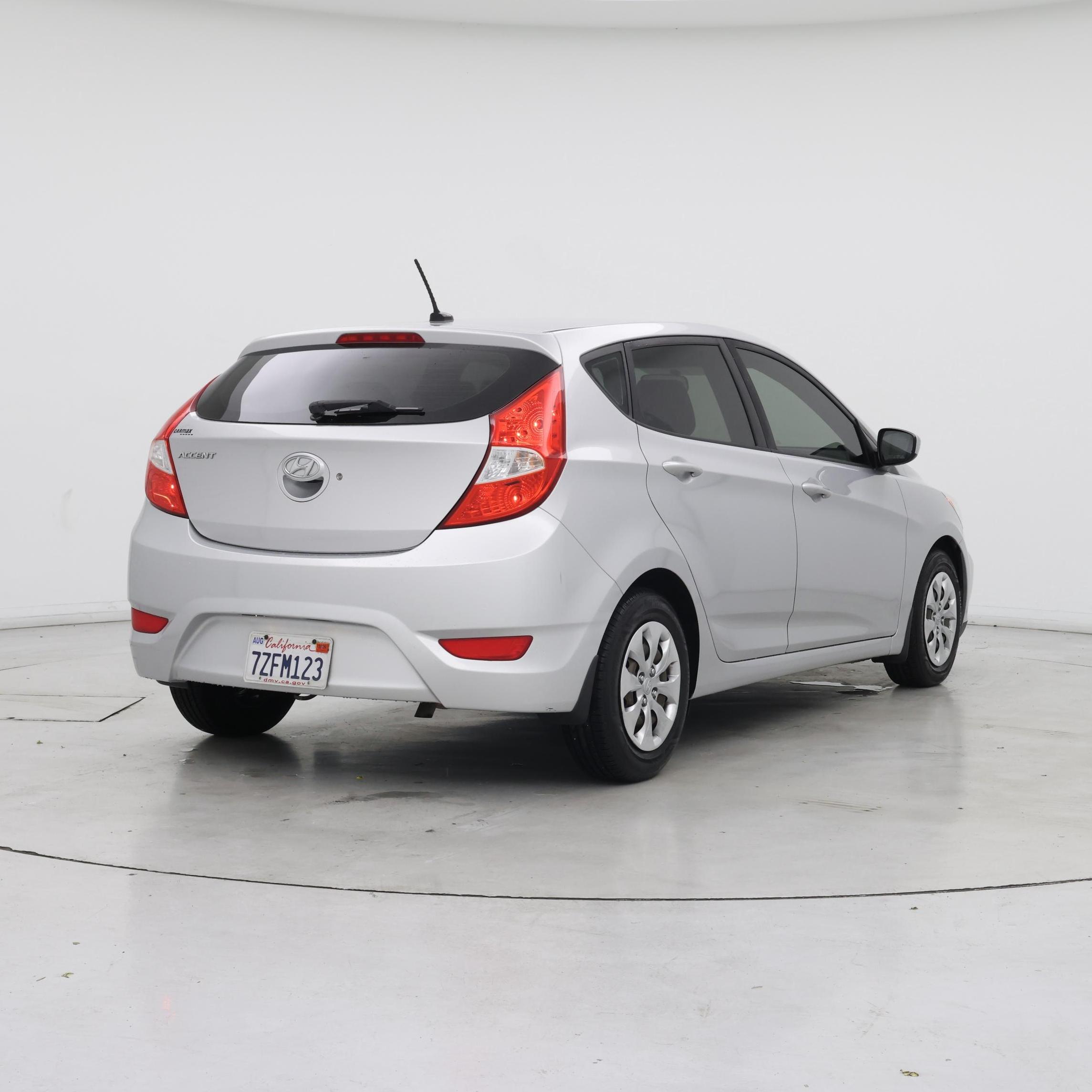 Thumbnail: 2017 Hyundai Accent - 8