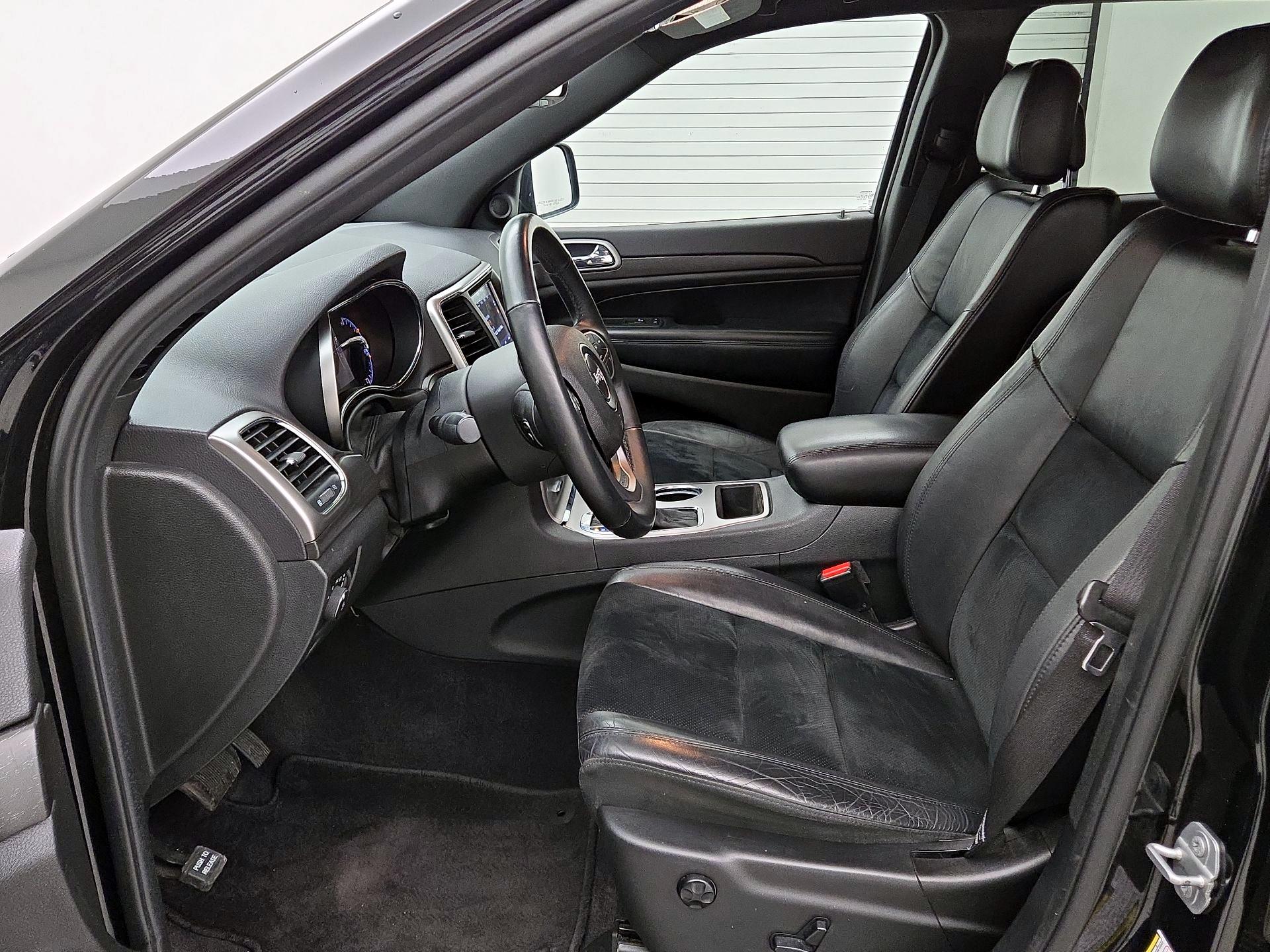 Thumbnail: 2018 Jeep Grand Cherokee - 11