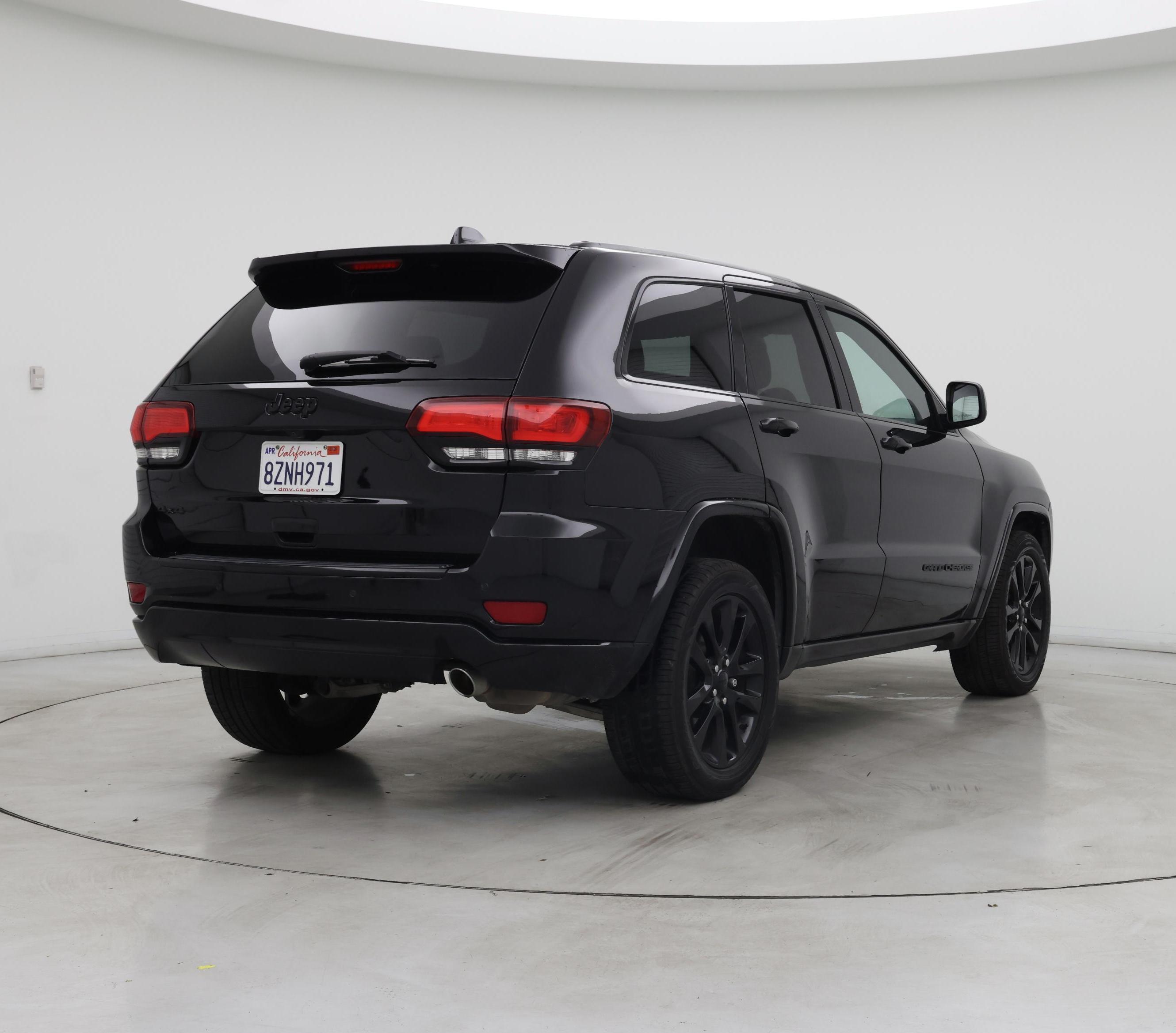 Thumbnail: 2018 Jeep Grand Cherokee - 8