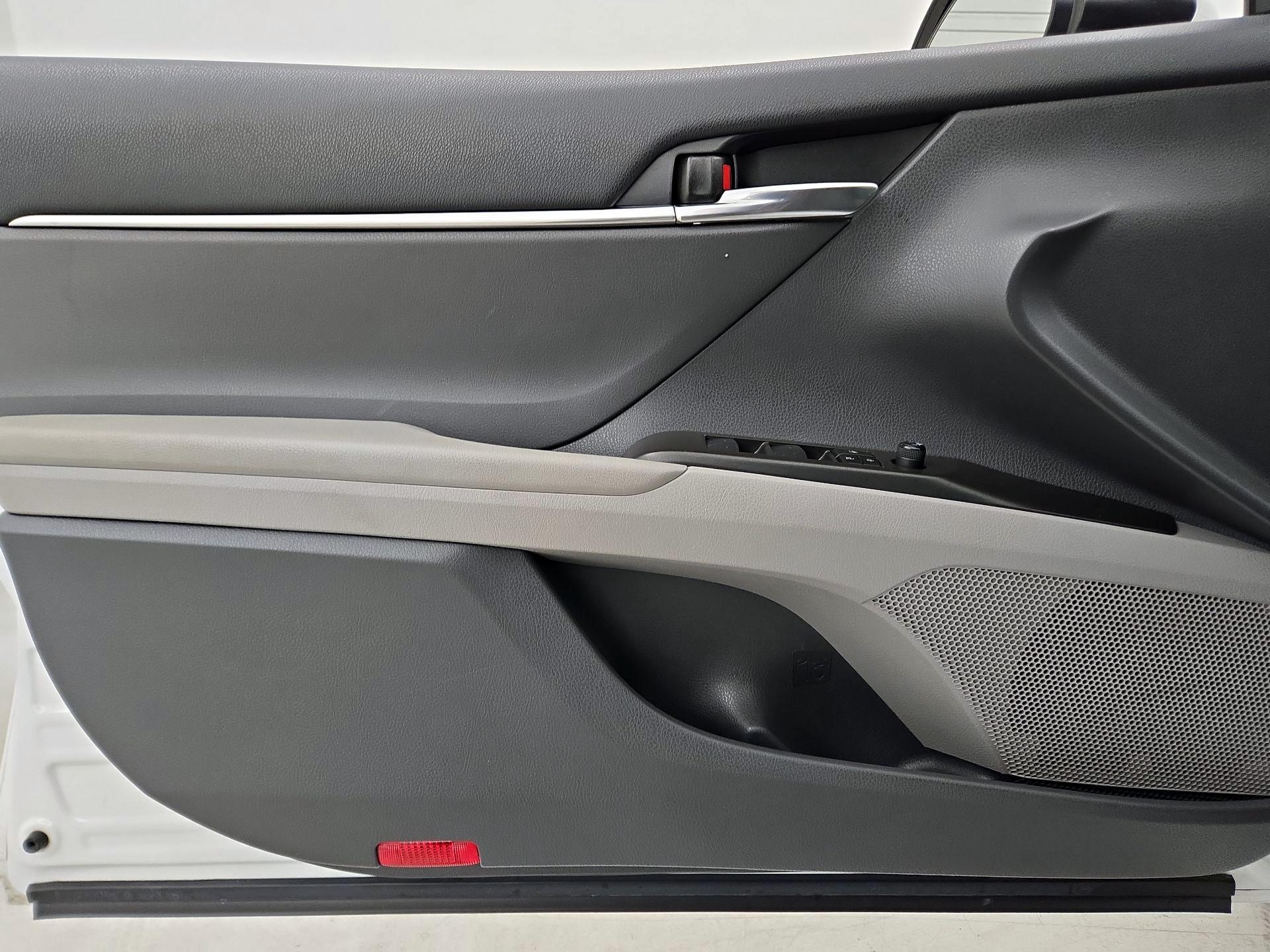 Thumbnail: 2023 Toyota Camry - 12