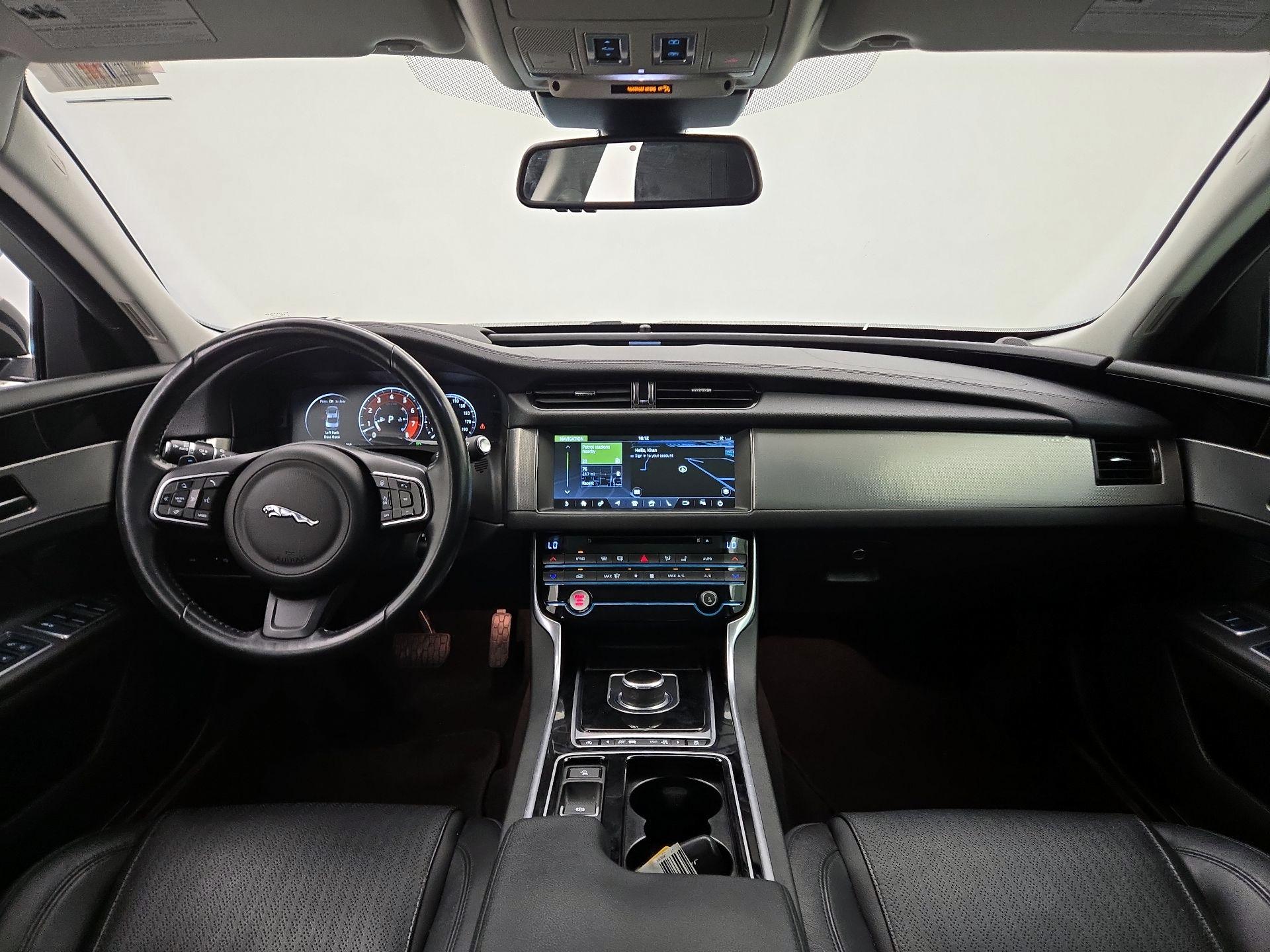 Thumbnail: 2017 Jaguar XF - 9