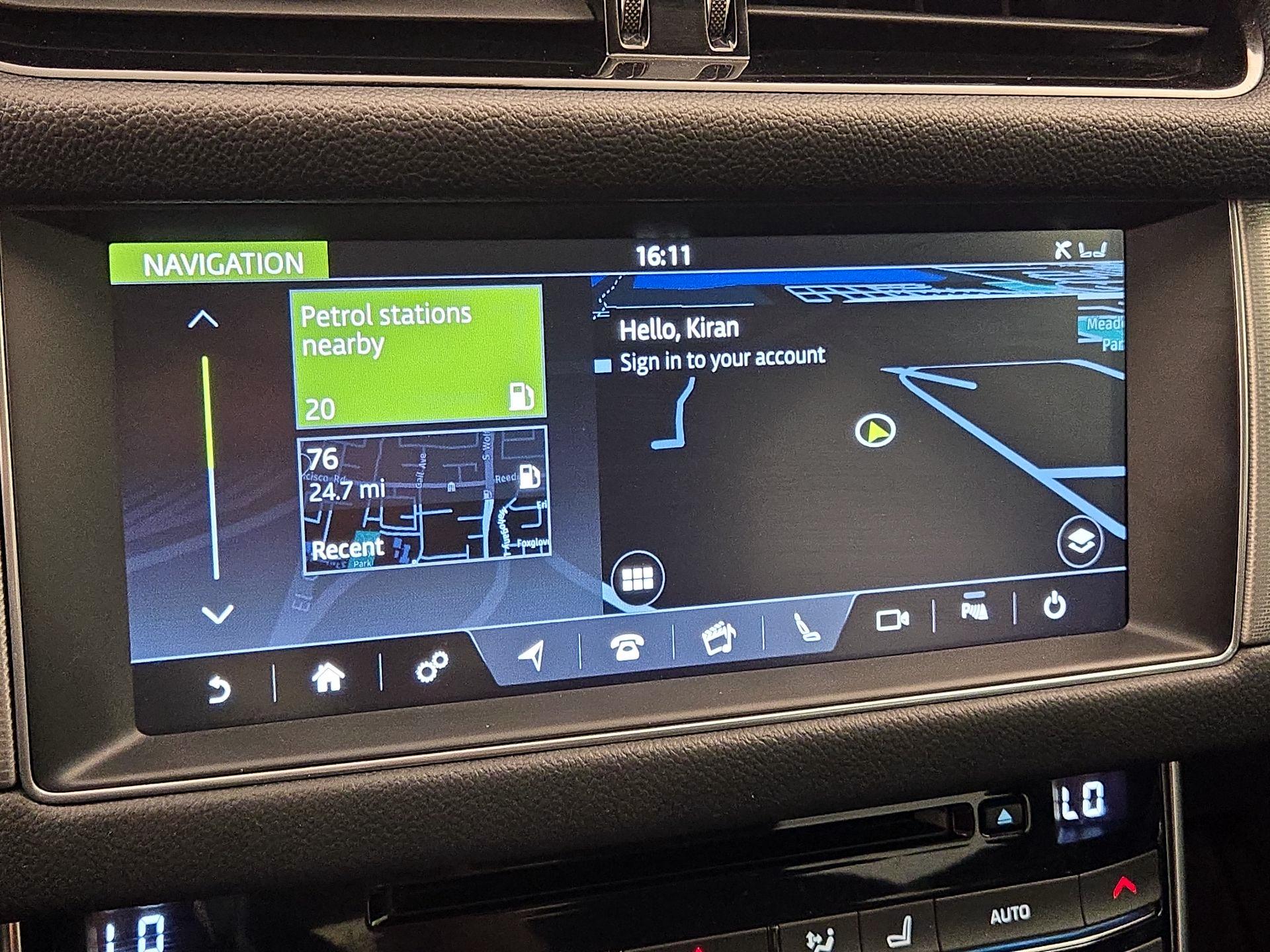 Thumbnail: 2017 Jaguar XF - 14