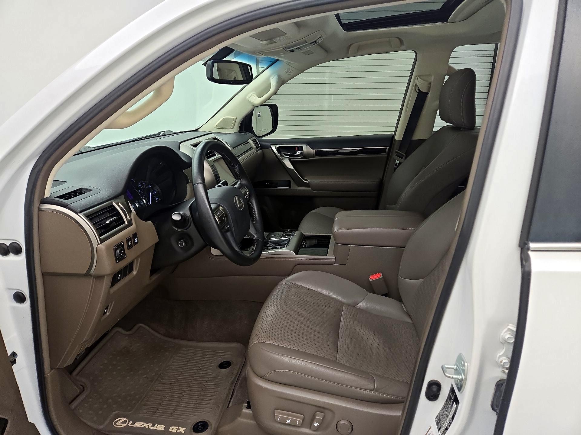 Thumbnail: 2017 Lexus GX - 11