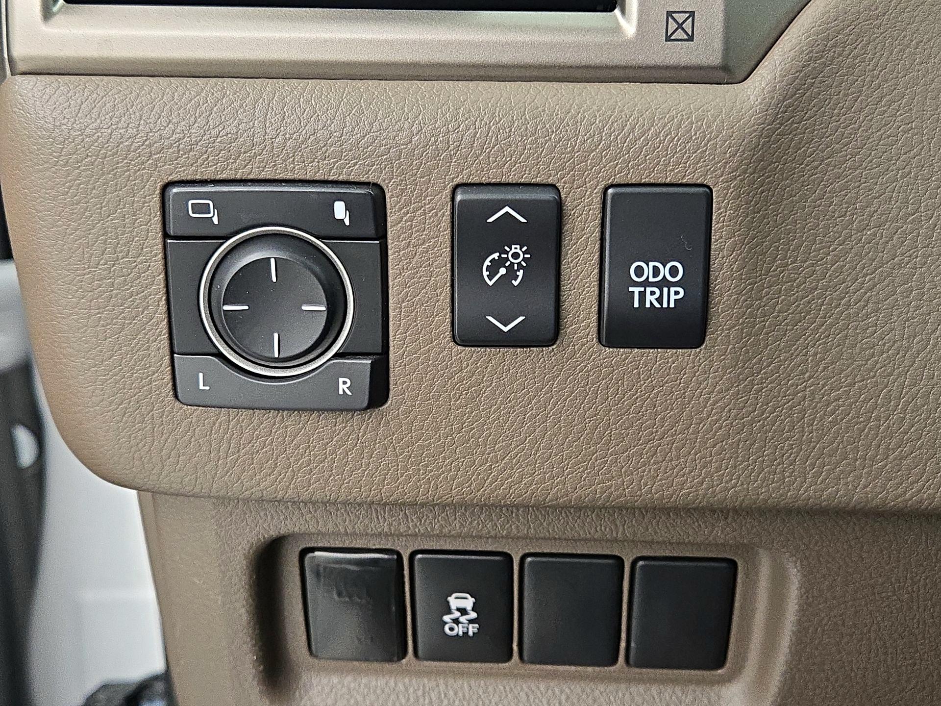 Thumbnail: 2017 Lexus GX - 13