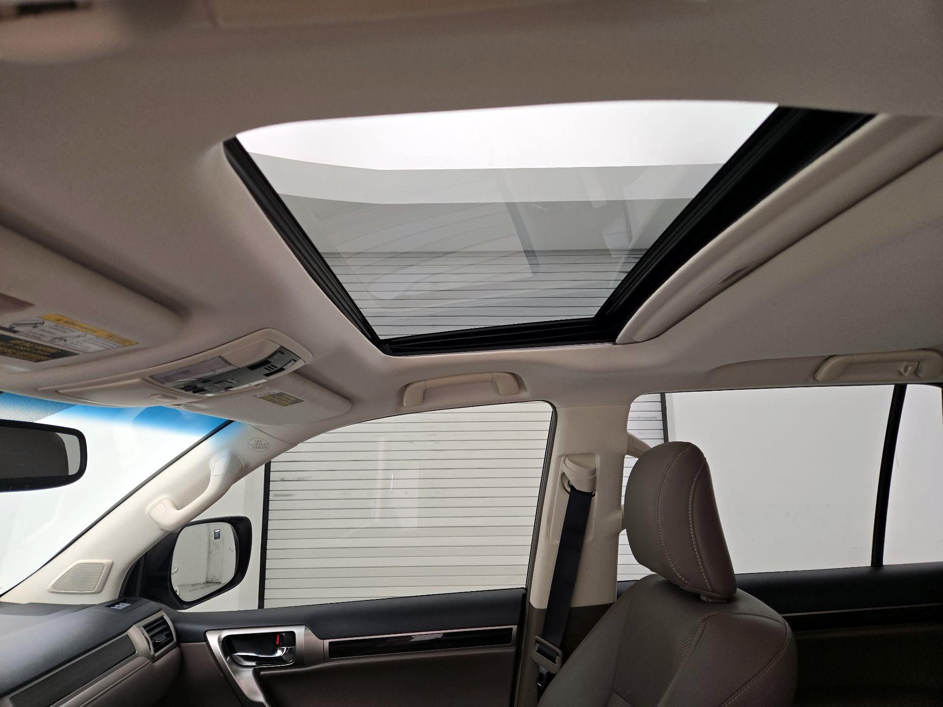 Thumbnail: 2017 Lexus GX - 20