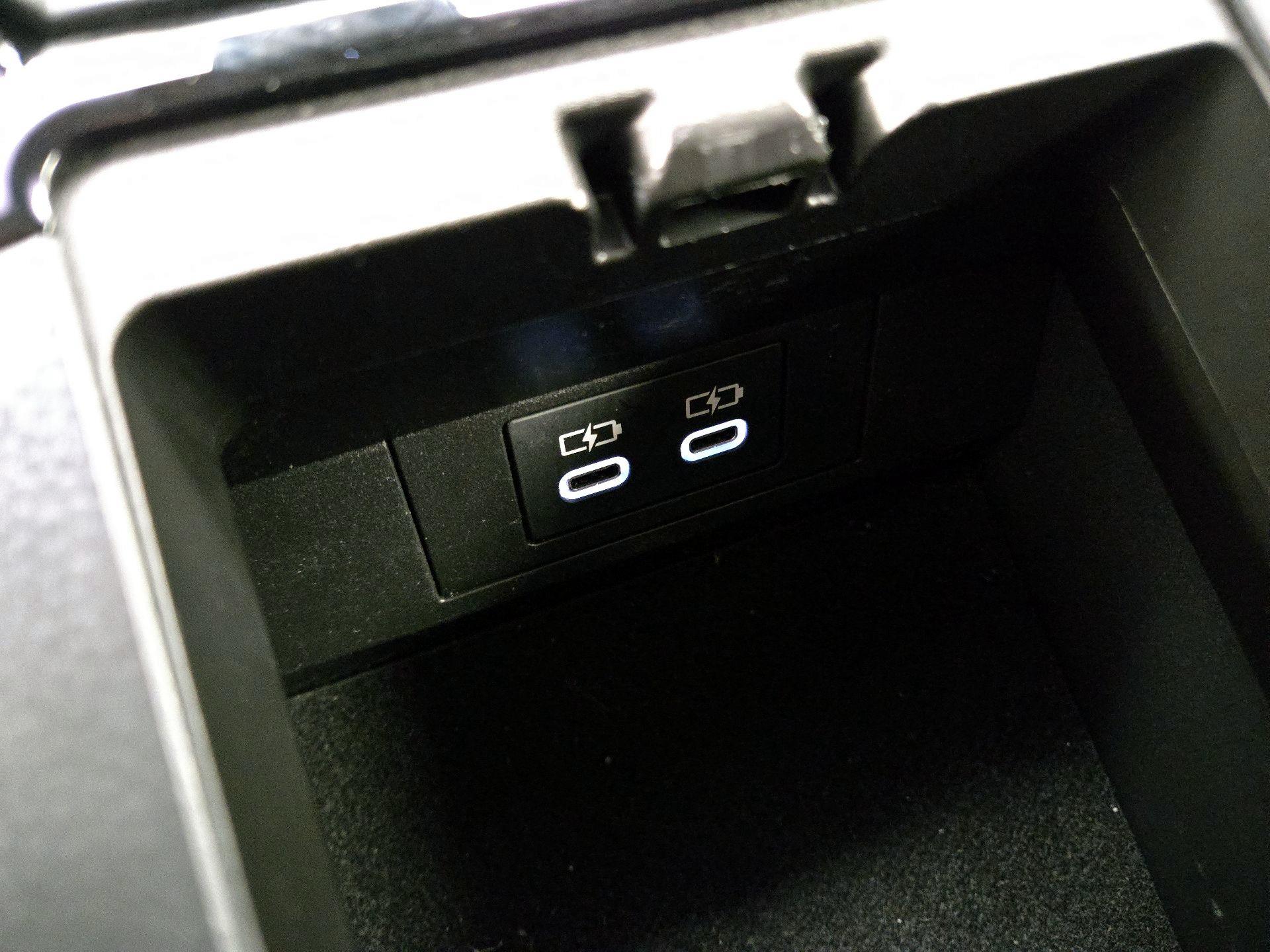 Thumbnail: 2023 Toyota Prius - 18