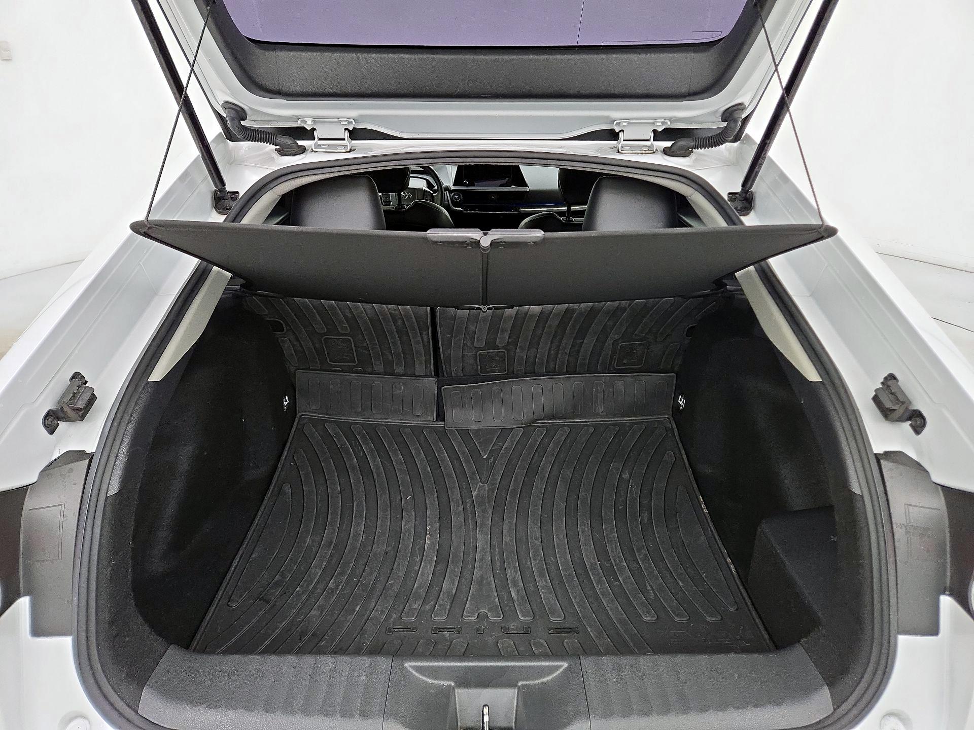 Thumbnail: 2023 Toyota Prius - 20