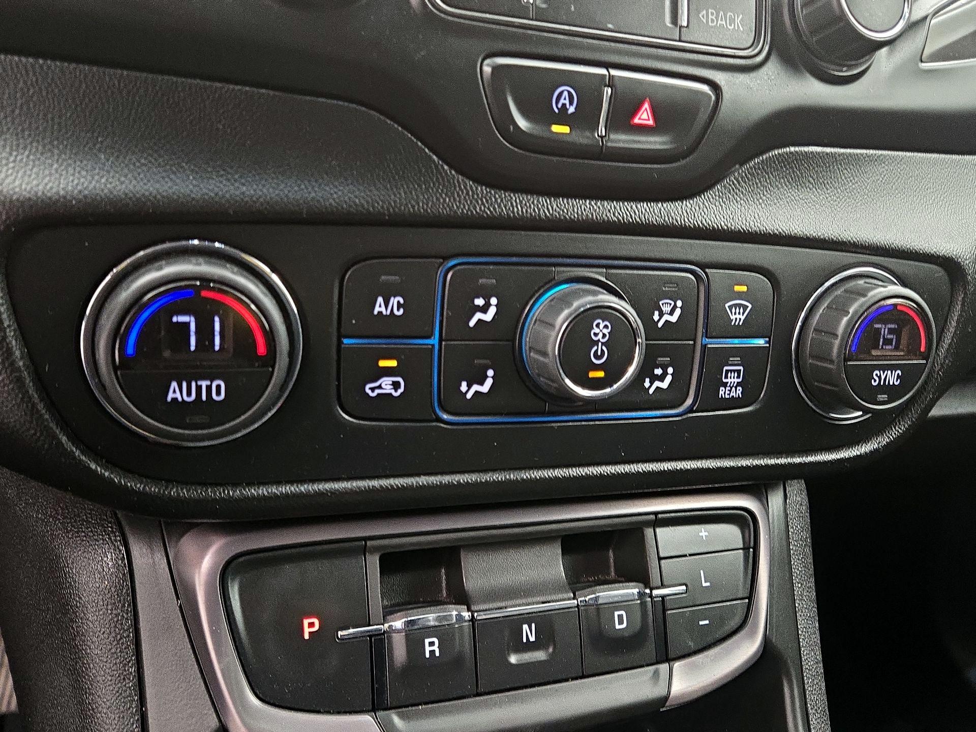 Thumbnail: 2022 GMC Terrain - 16