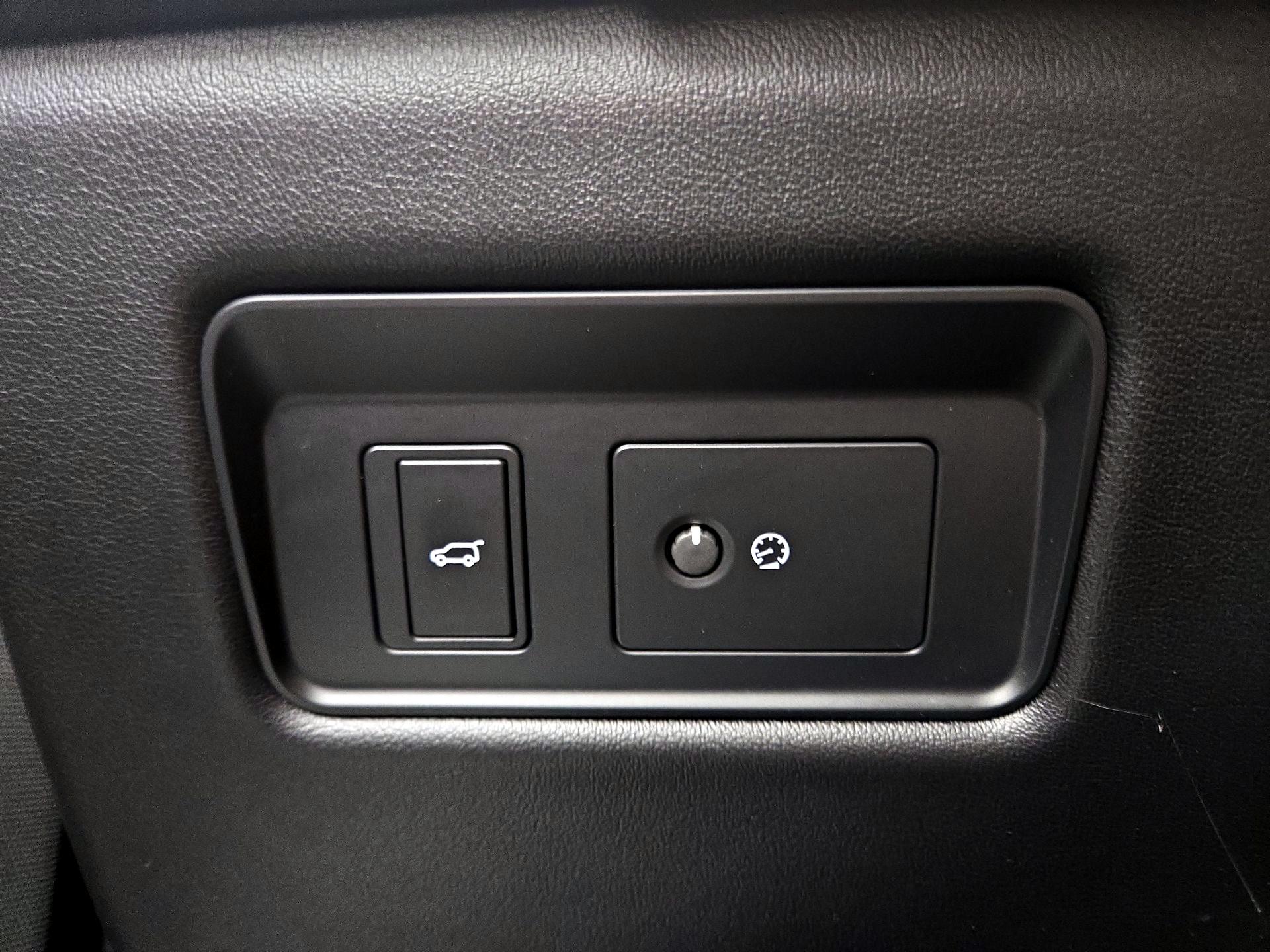 Thumbnail: 2021 Land Rover Range Rover Sport - 13