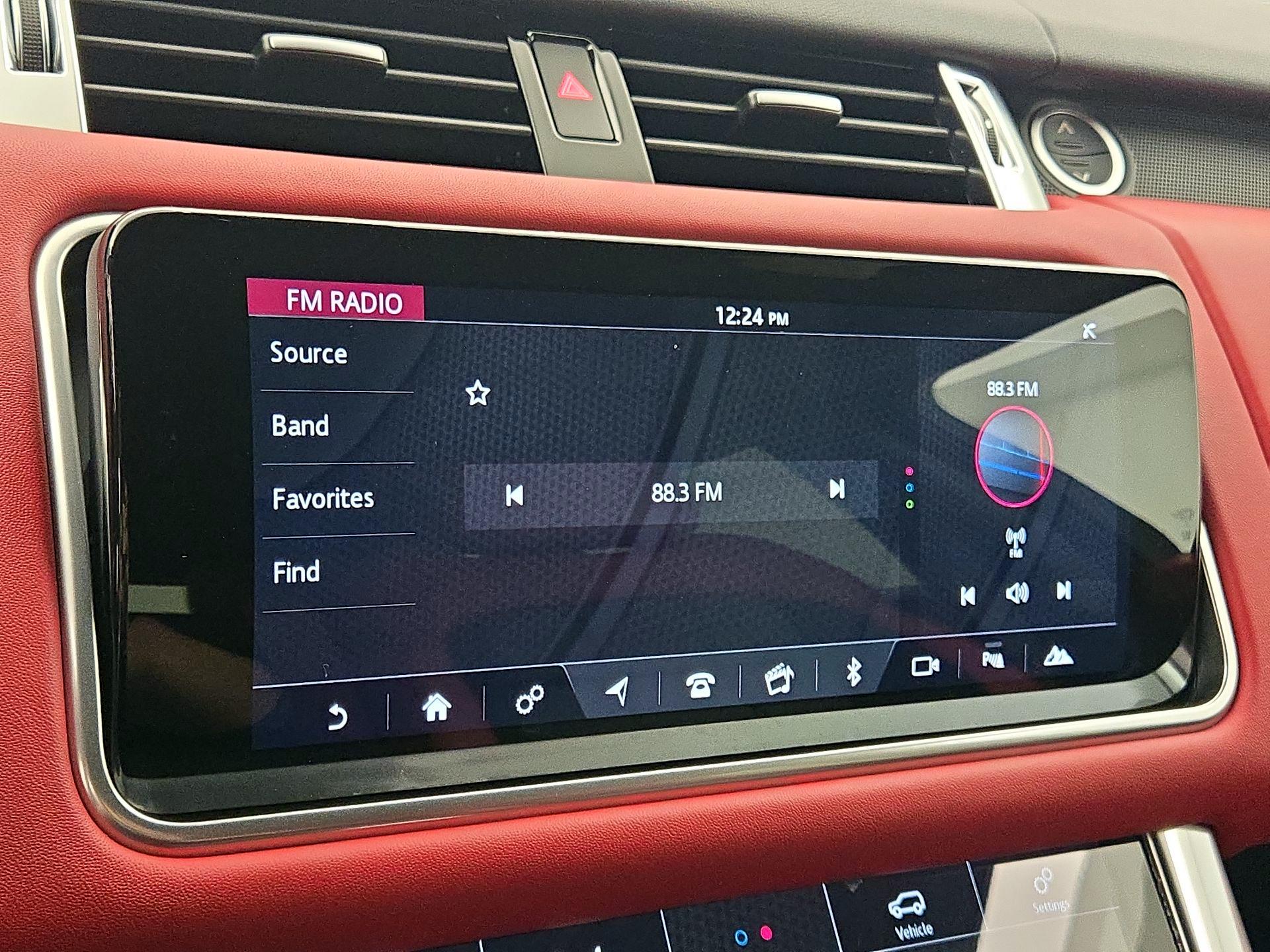 Thumbnail: 2021 Land Rover Range Rover Sport - 16