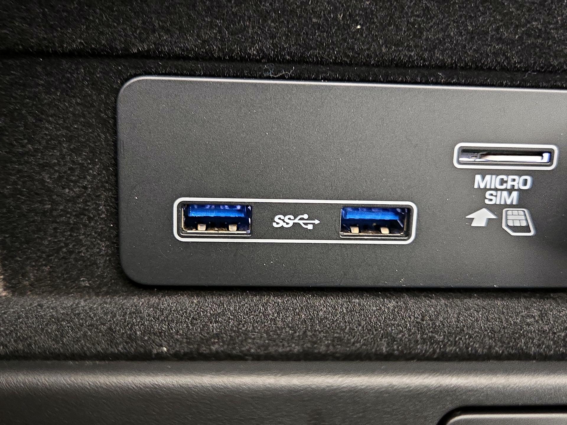 Thumbnail: 2021 Land Rover Range Rover Sport - 19