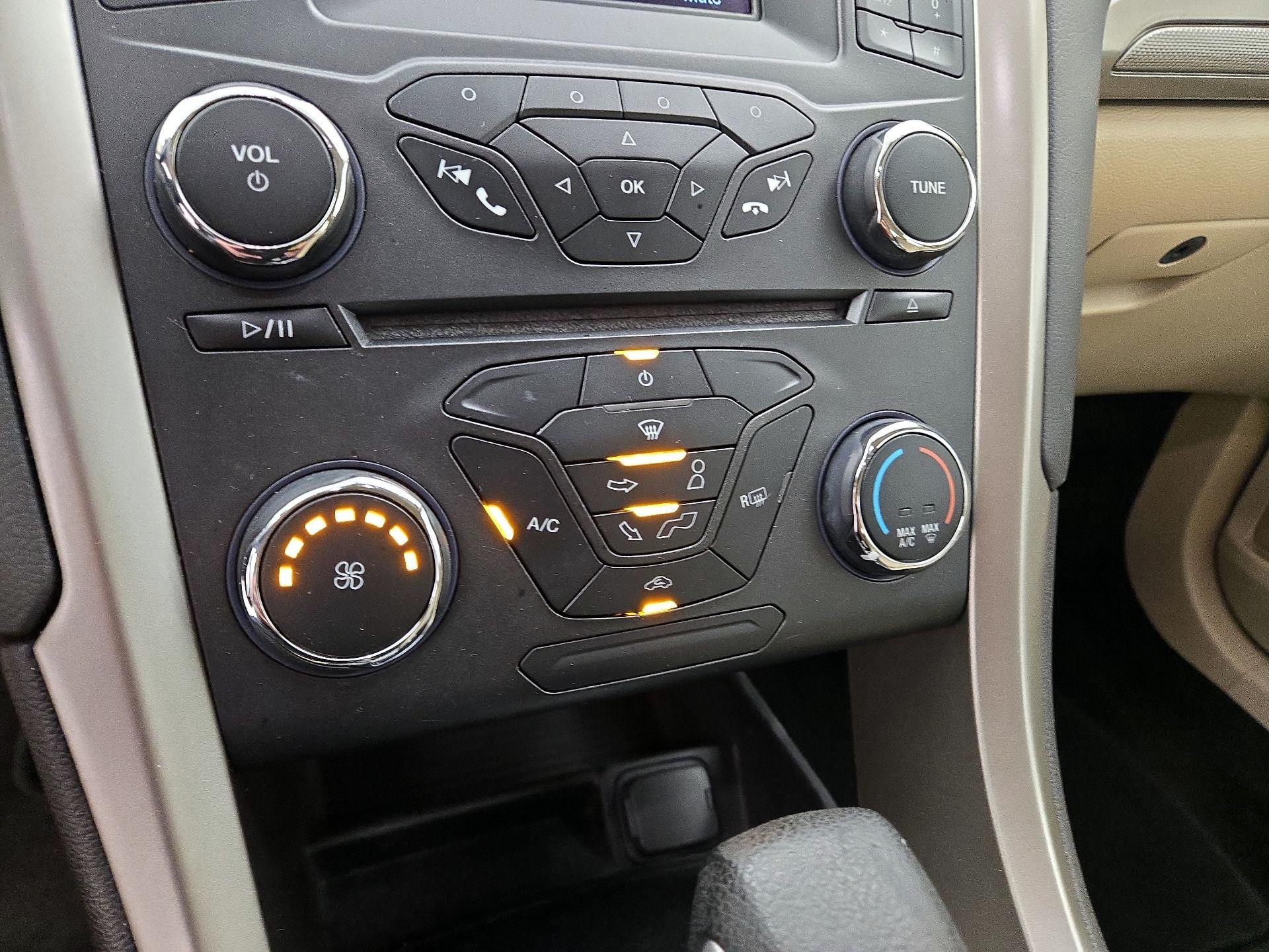 Thumbnail: 2016 Ford Fusion - 16