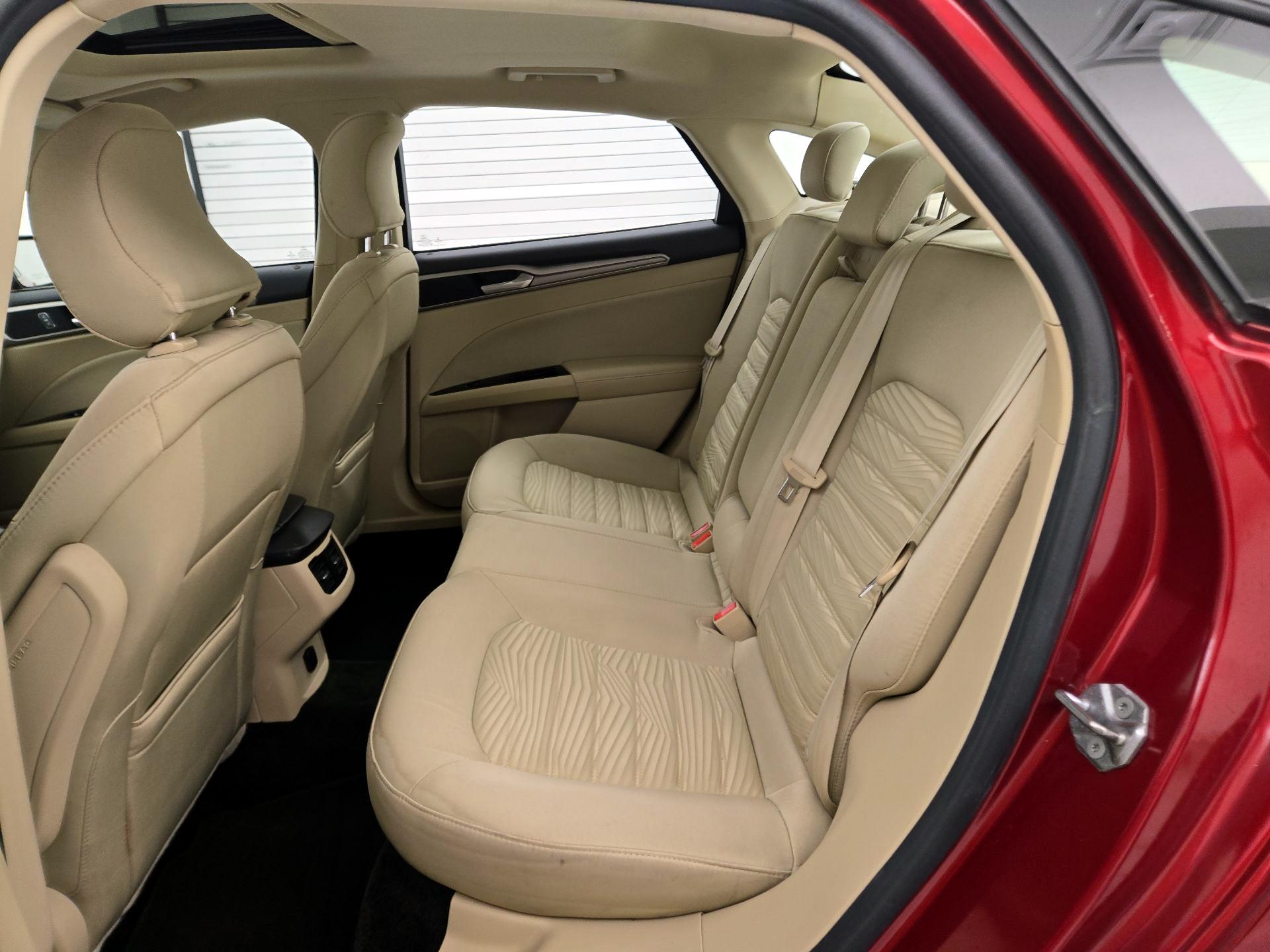 Thumbnail: 2016 Ford Fusion - 20