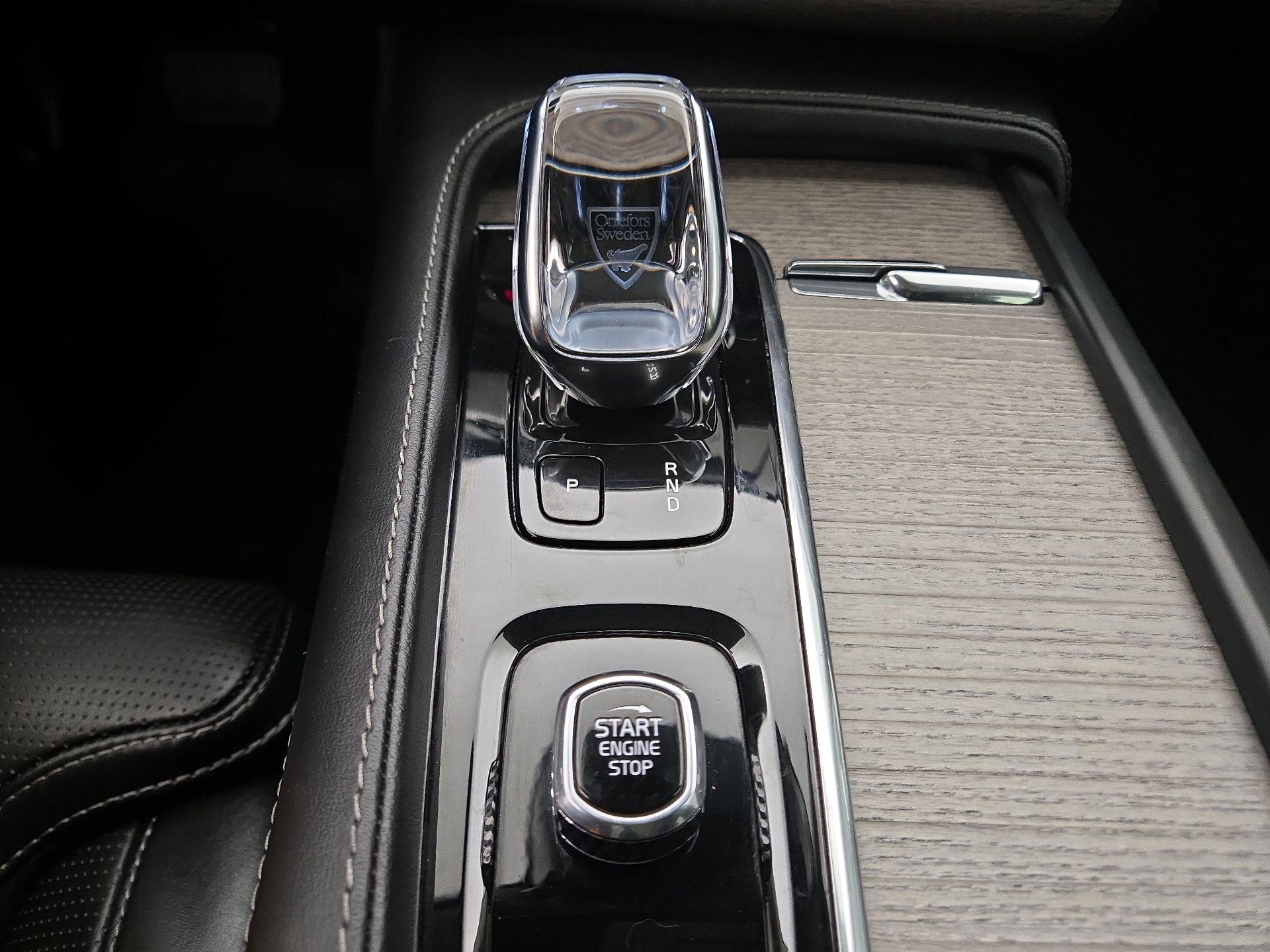 Thumbnail: 2022 Volvo XC90 - 18