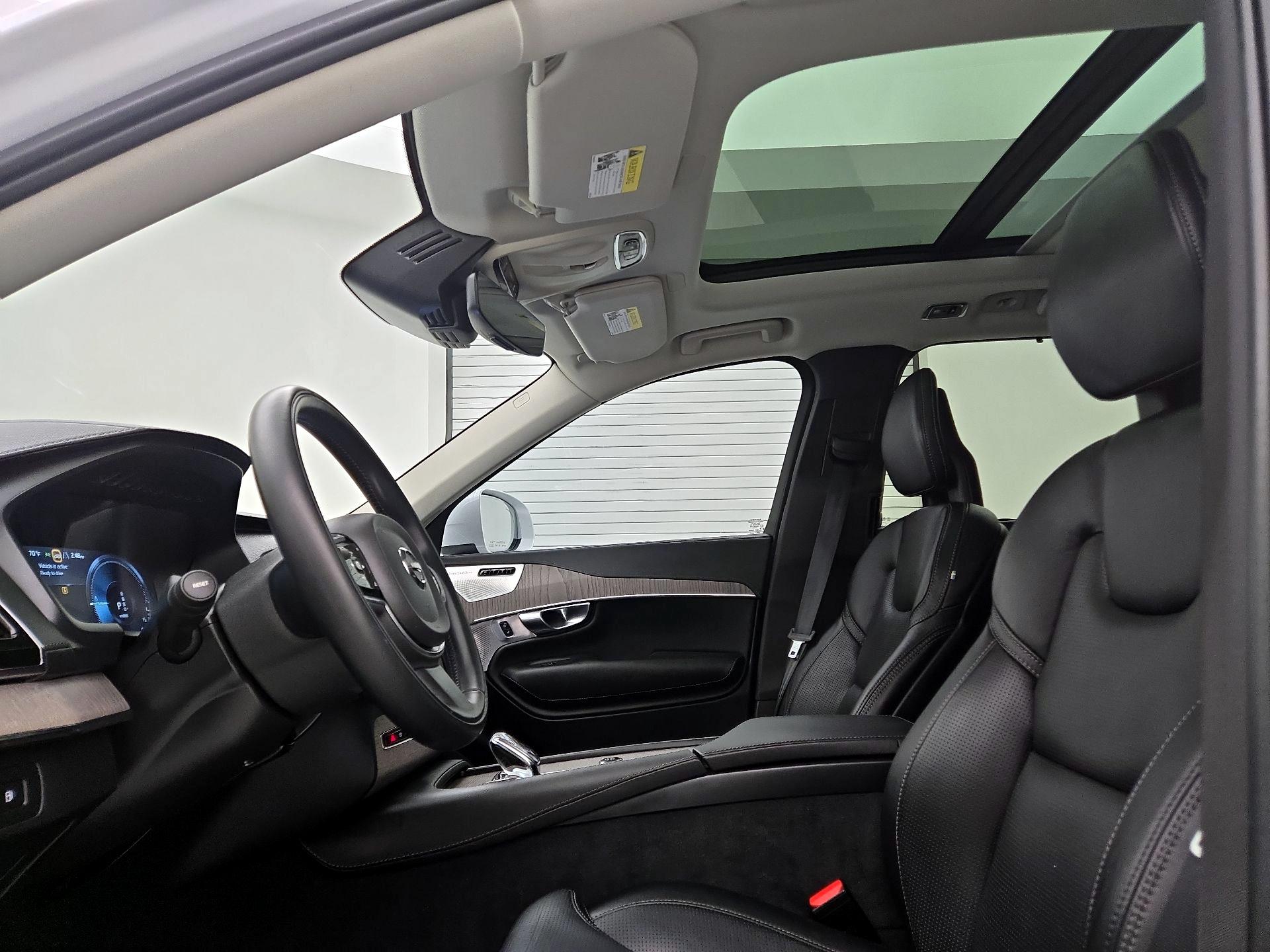 Thumbnail: 2022 Volvo XC90 - 20