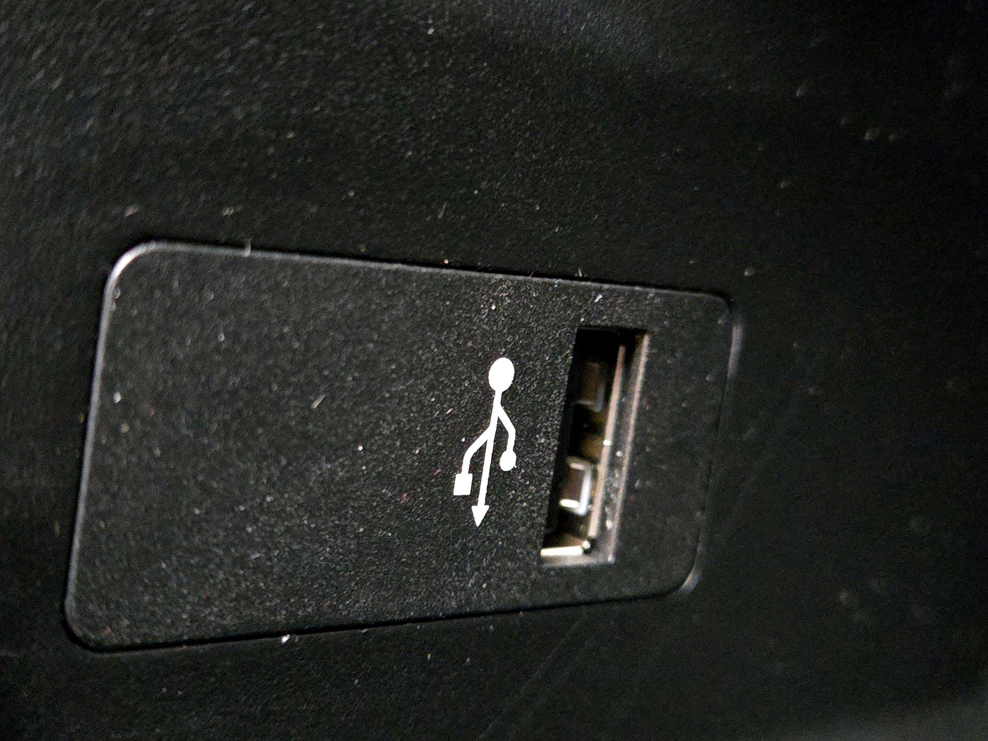 Thumbnail: 2018 BMW X1 - 19