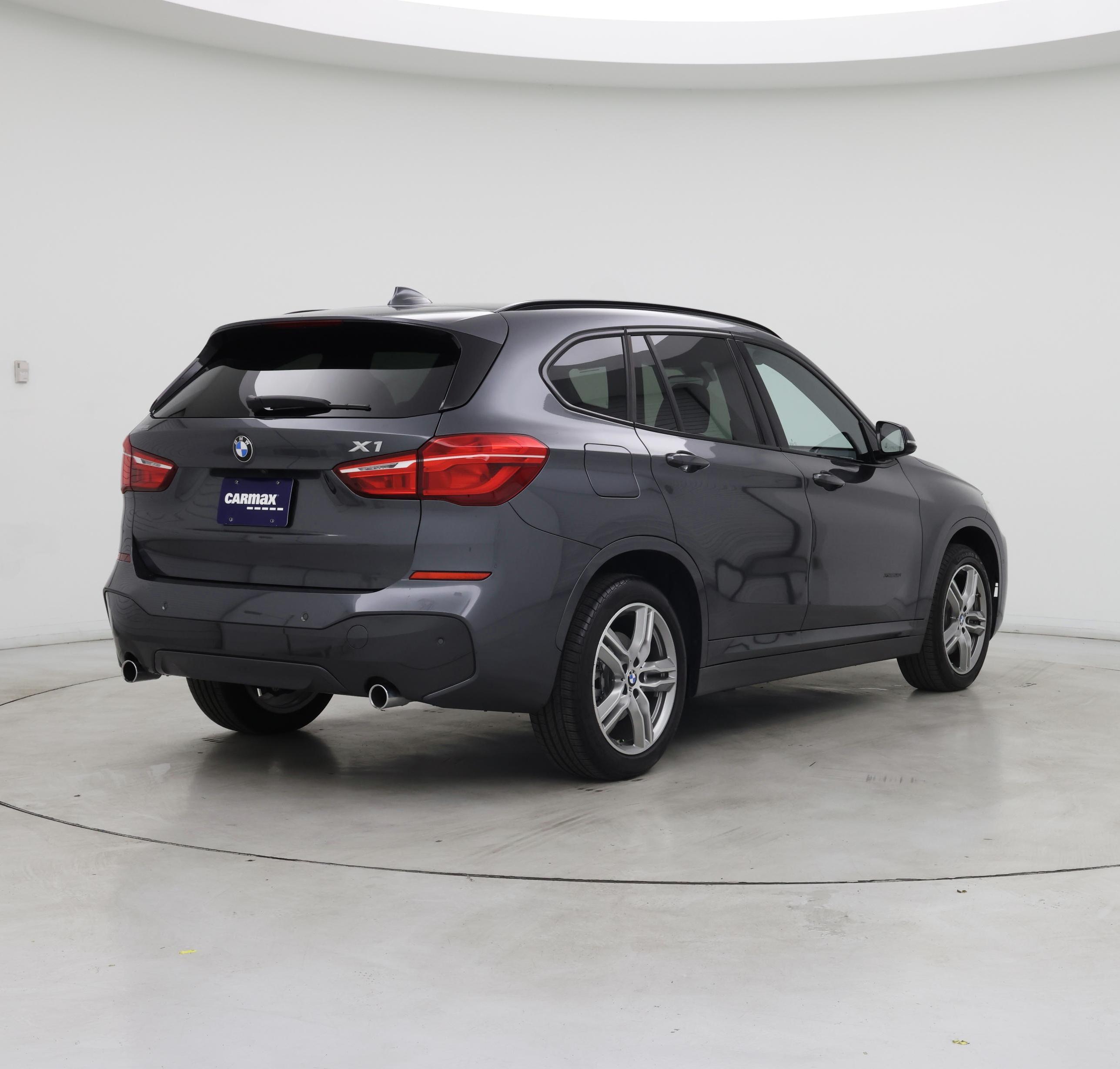 Thumbnail: 2018 BMW X1 - 8