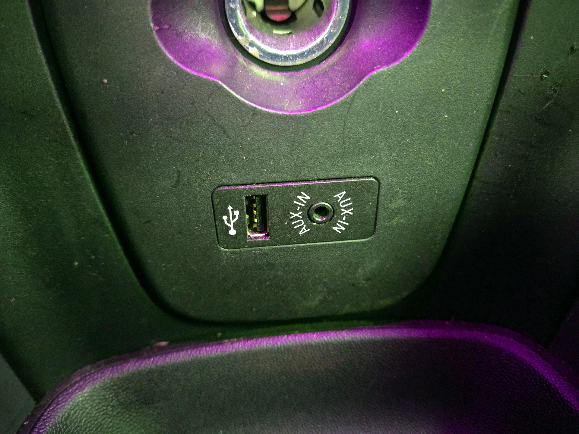 Thumbnail: 2015 MINI Cooper Hardtop - 19