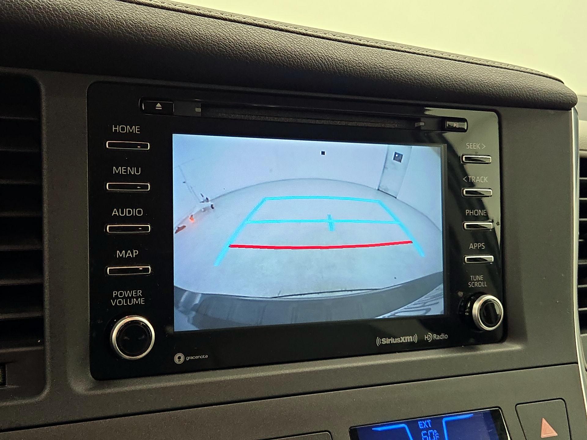 Thumbnail: 2018 Toyota Sienna - 14