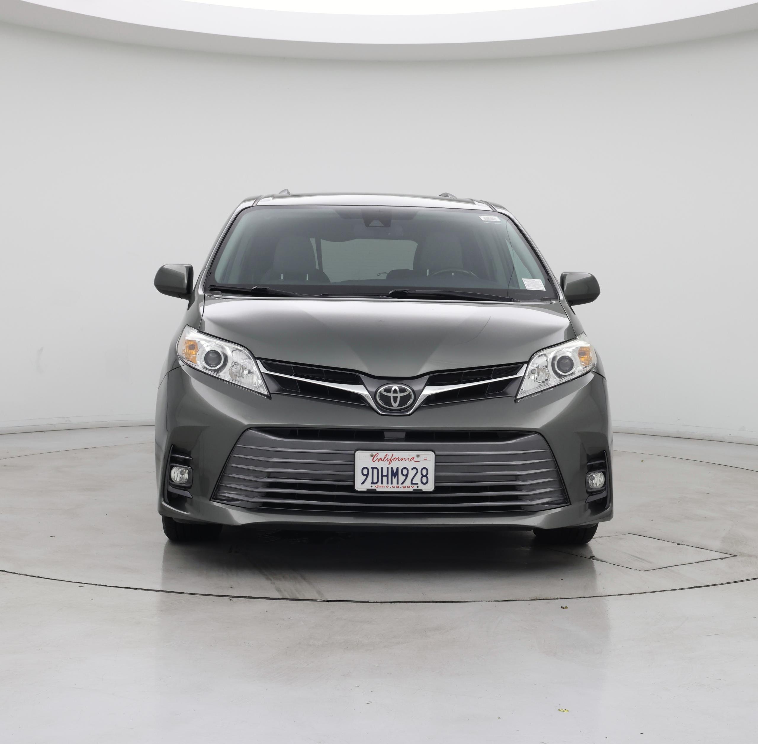 Thumbnail: 2018 Toyota Sienna - 5