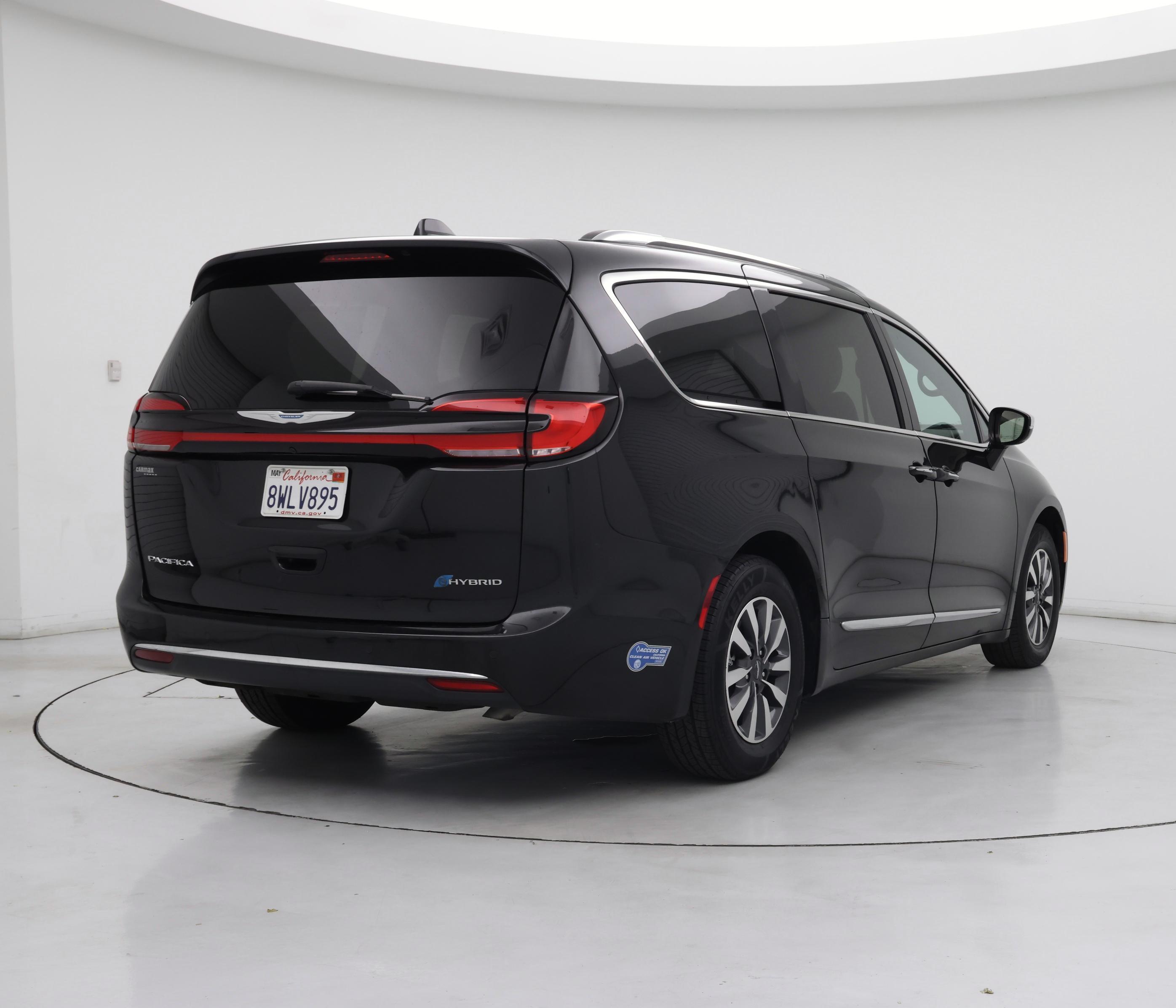 Thumbnail: 2021 Chrysler Pacifica - 8