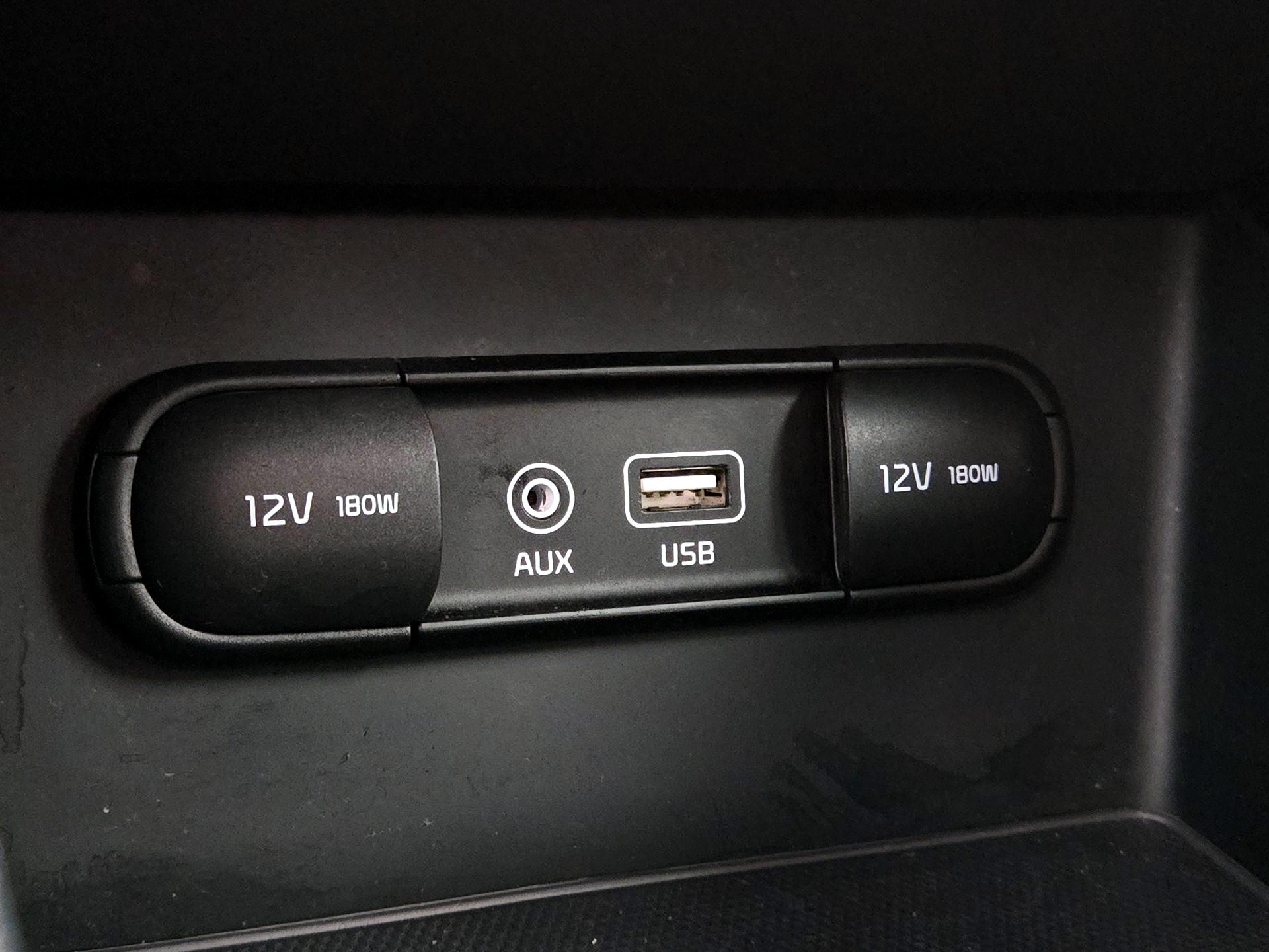 Thumbnail: 2019 Kia Niro - 18