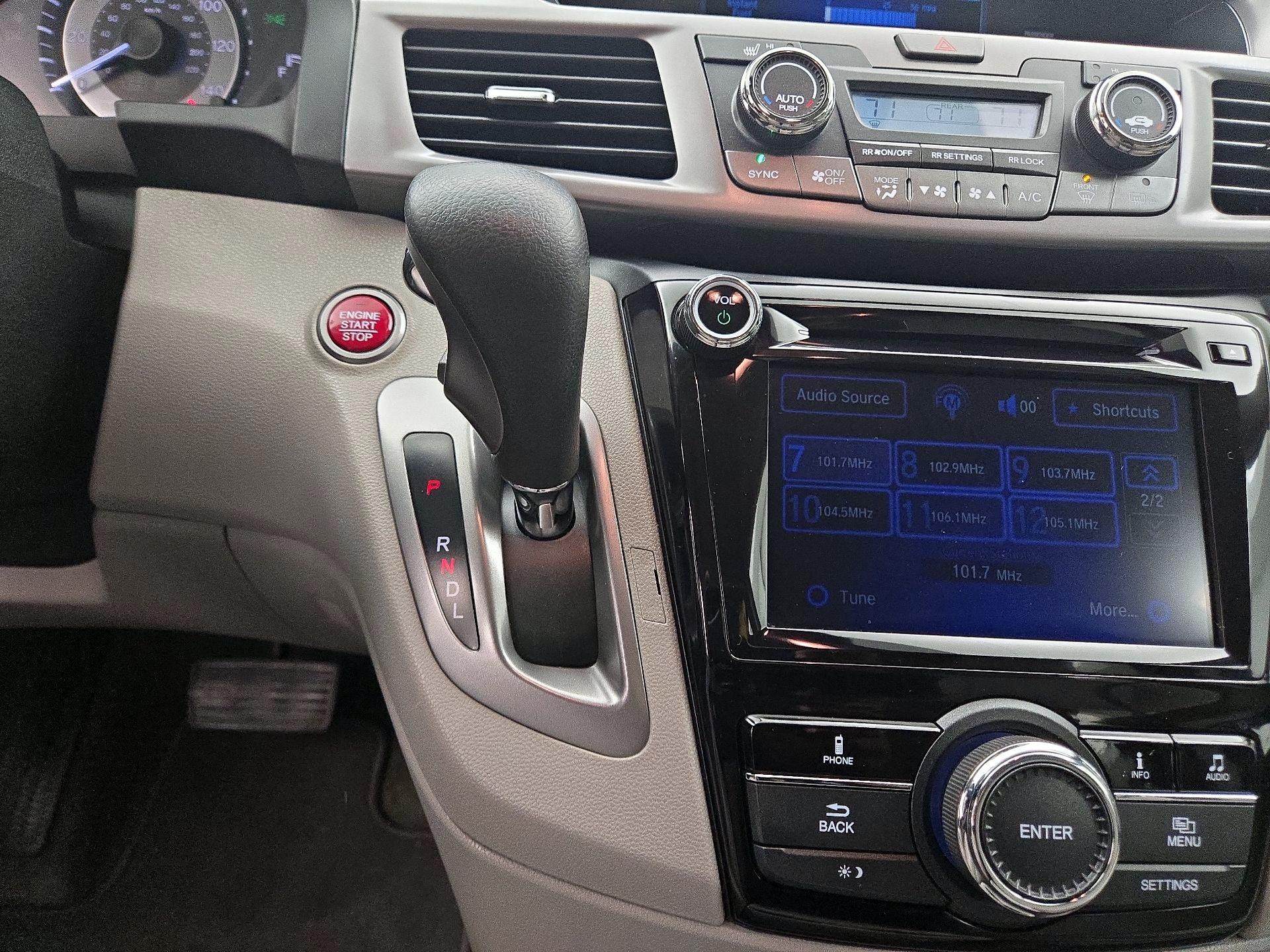 Thumbnail: 2016 Honda Odyssey - 17