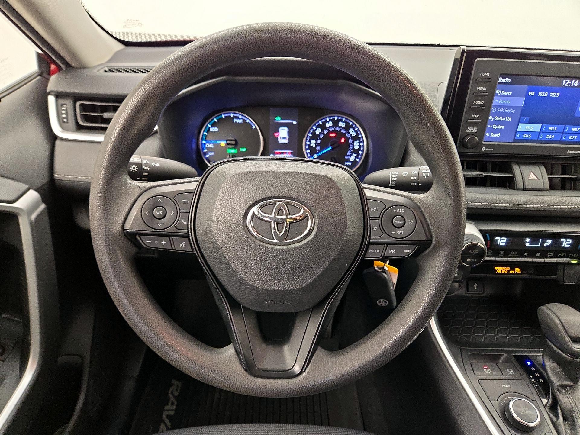 Thumbnail: 2020 Toyota RAV4 - 10