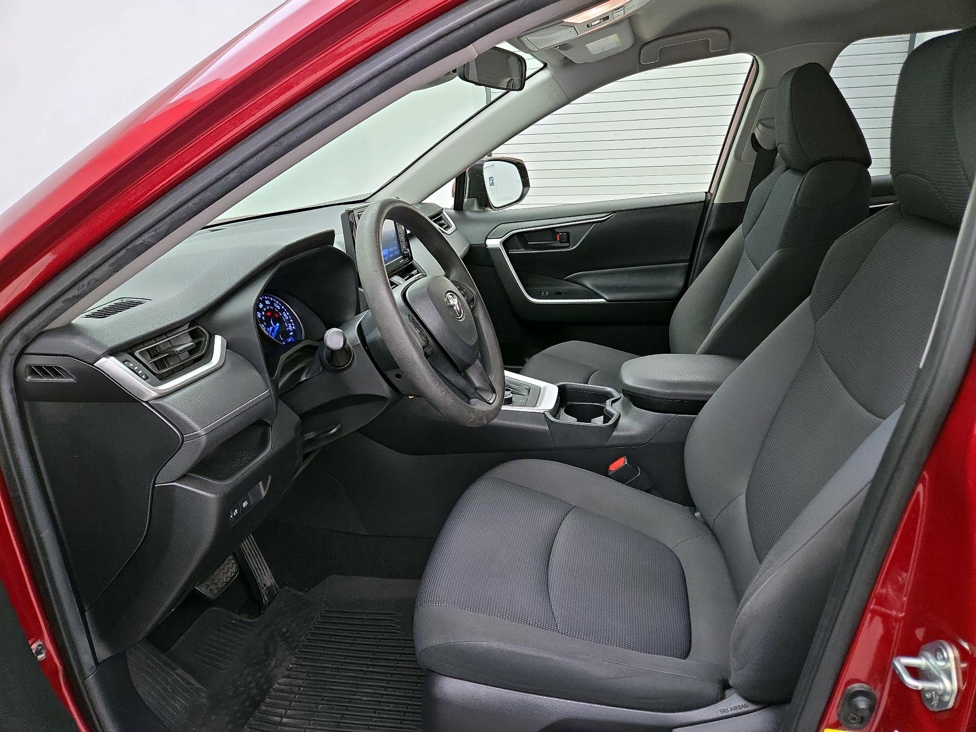 Thumbnail: 2020 Toyota RAV4 - 11