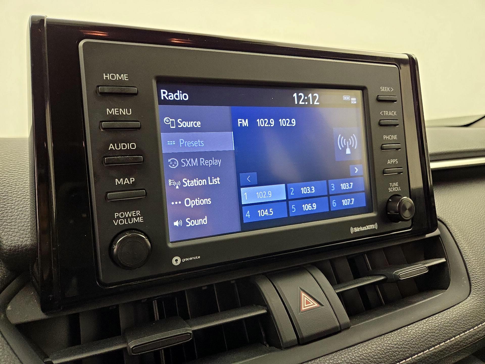 Thumbnail: 2020 Toyota RAV4 - 15