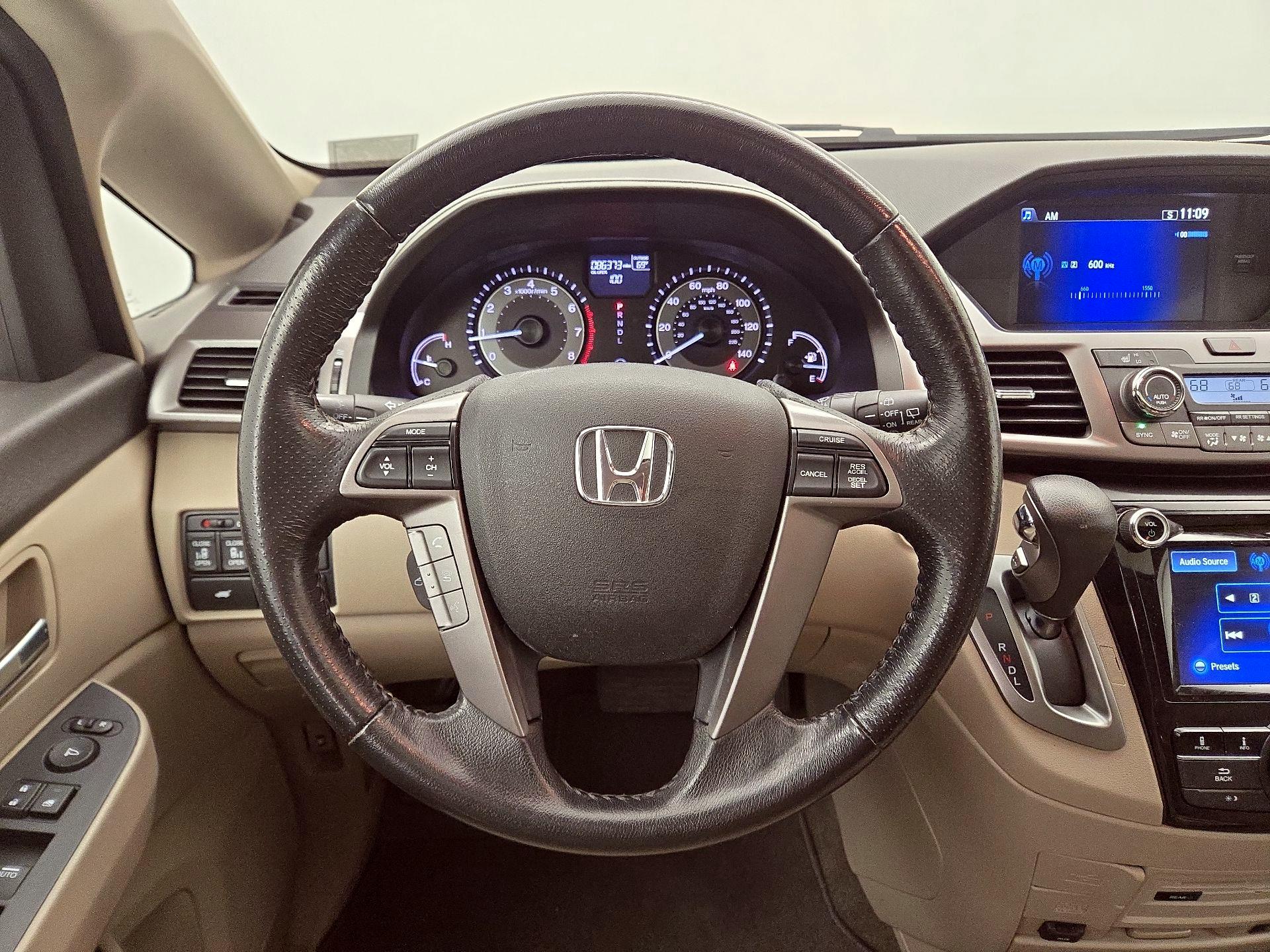 Thumbnail: 2015 Honda Odyssey - 10