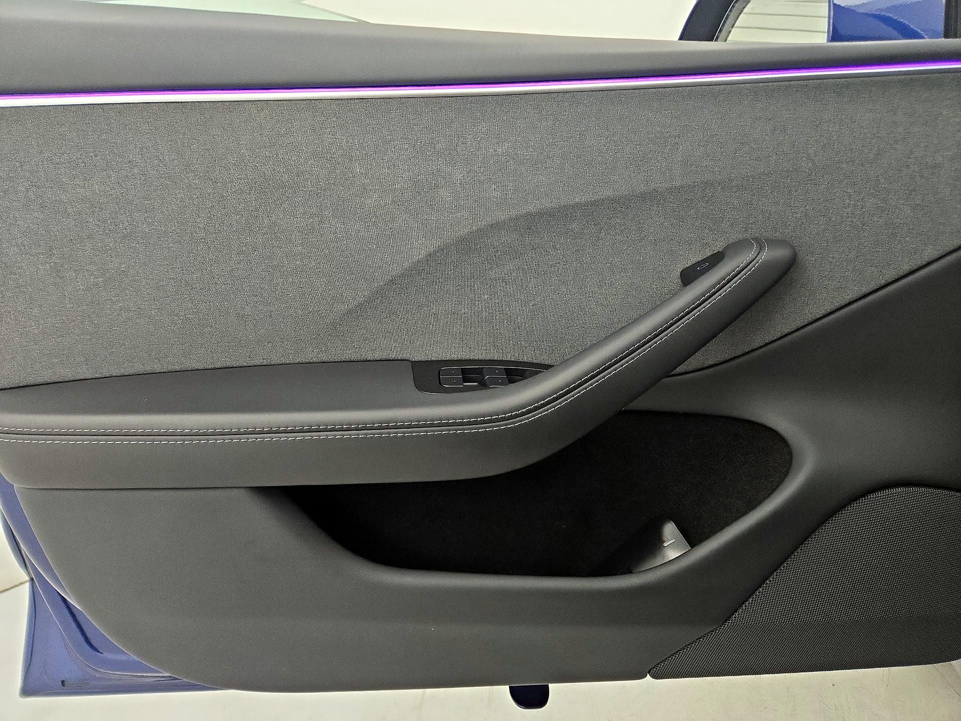 Thumbnail: 2025 Tesla Model 3 - 12