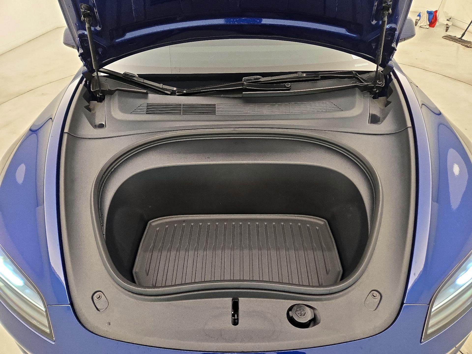 Thumbnail: 2025 Tesla Model 3 - 19