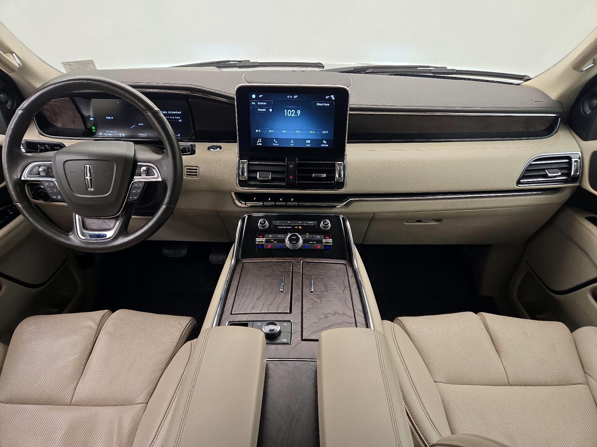 Thumbnail: 2019 Lincoln Navigator - 9