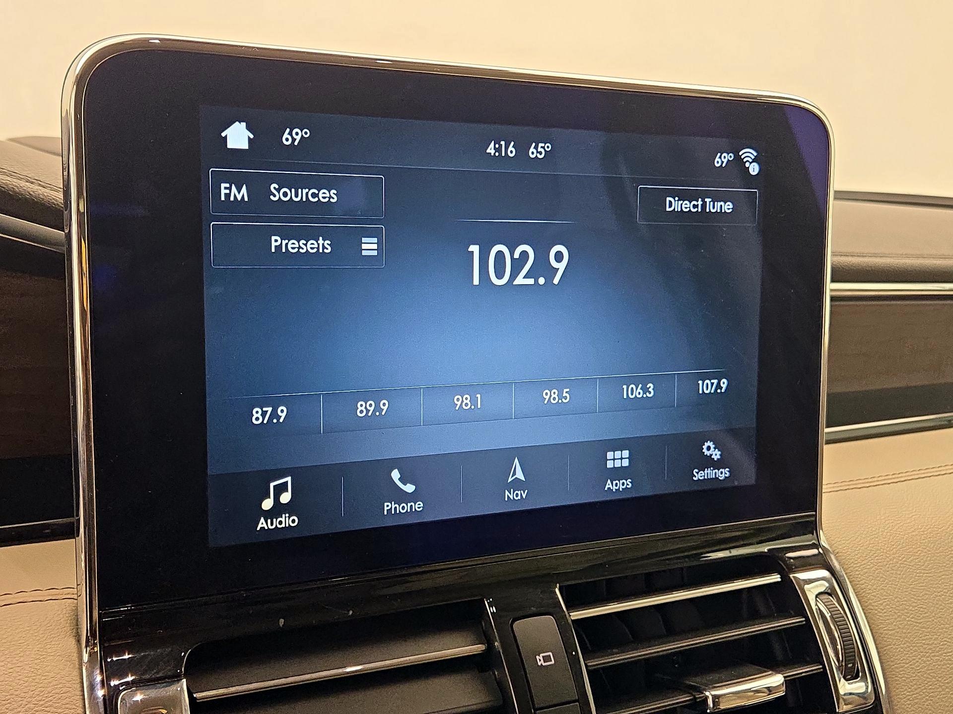 Thumbnail: 2019 Lincoln Navigator - 15