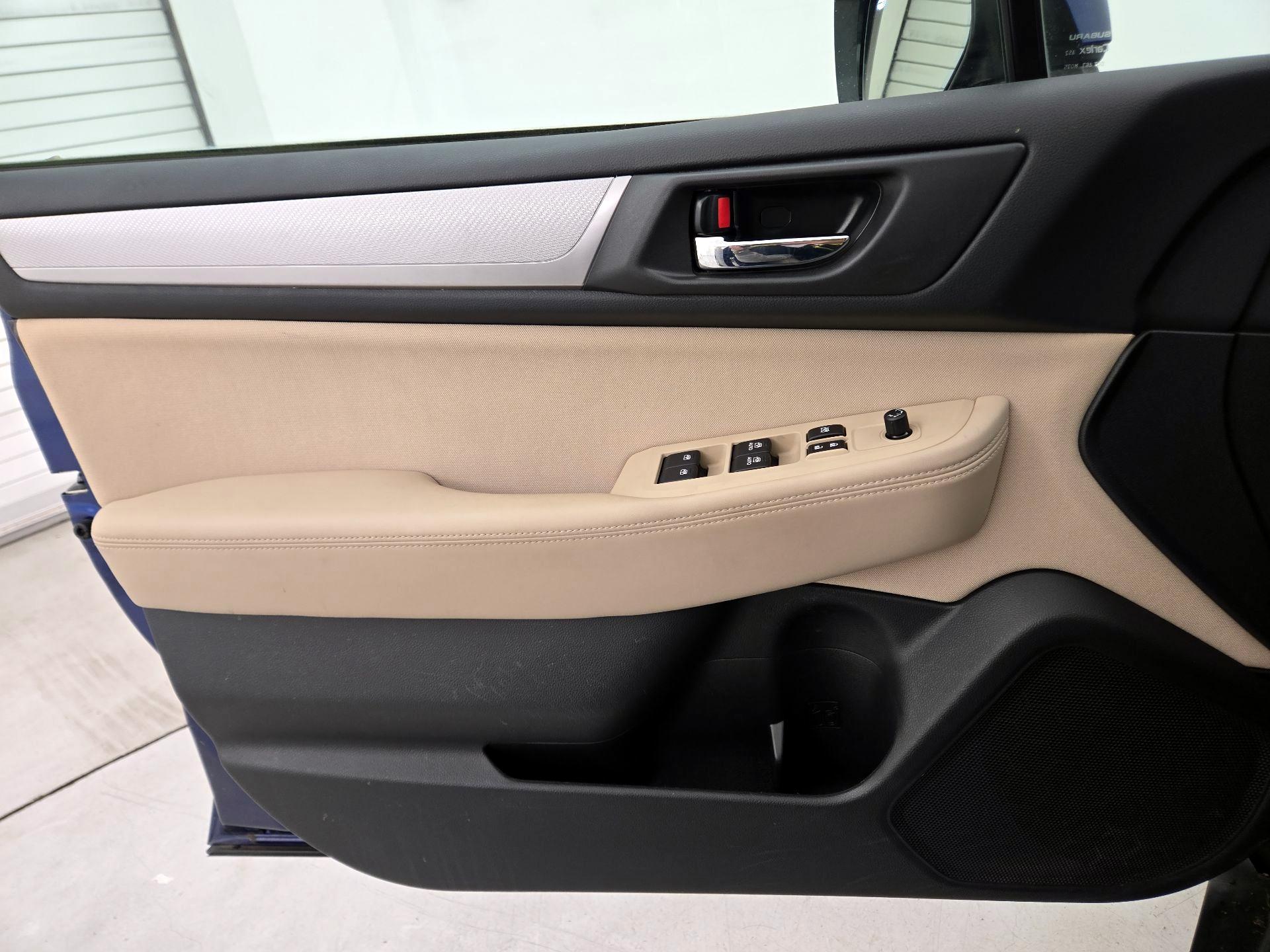 Thumbnail: 2015 Subaru Outback - 12