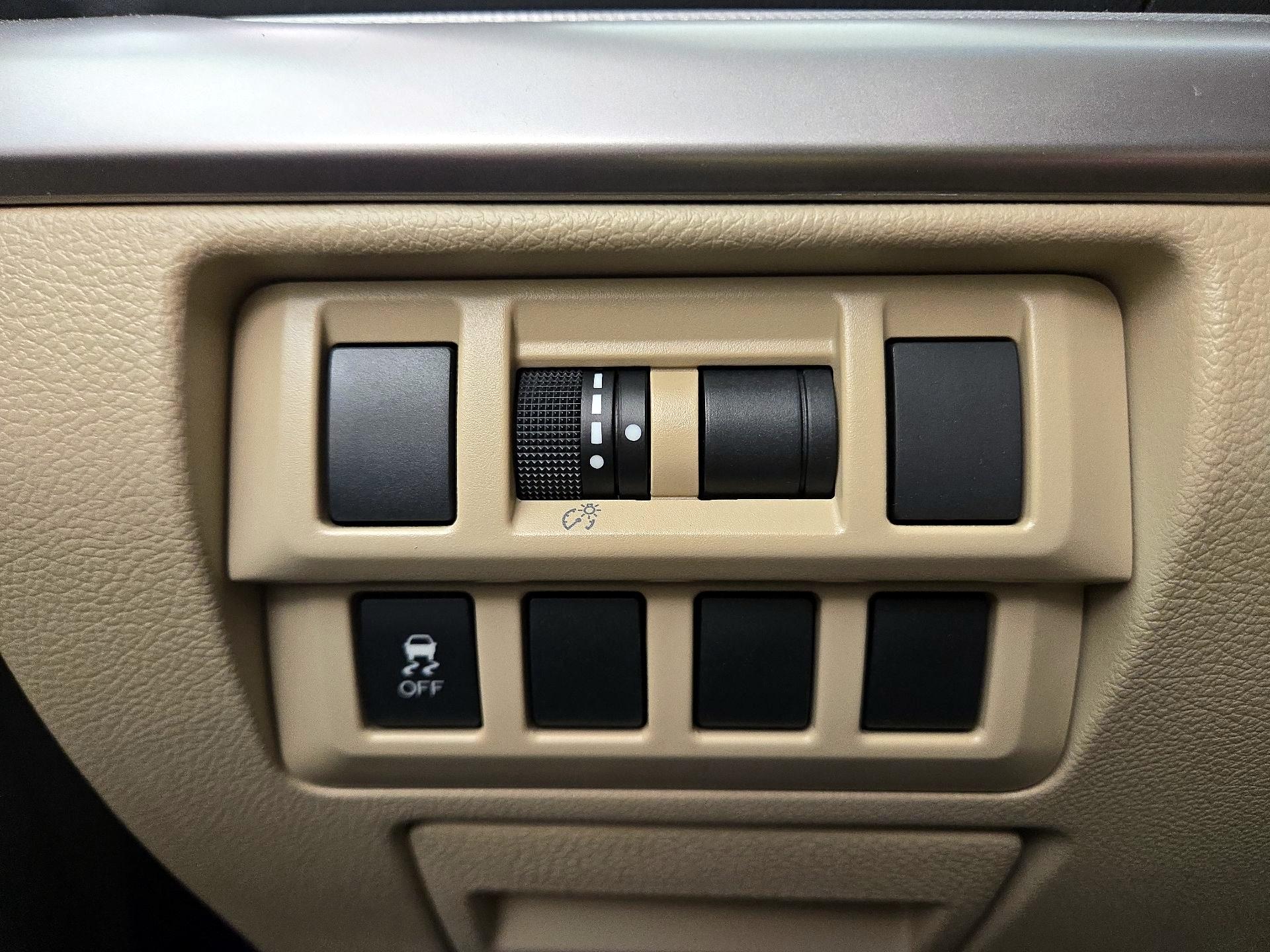 Thumbnail: 2015 Subaru Outback - 13