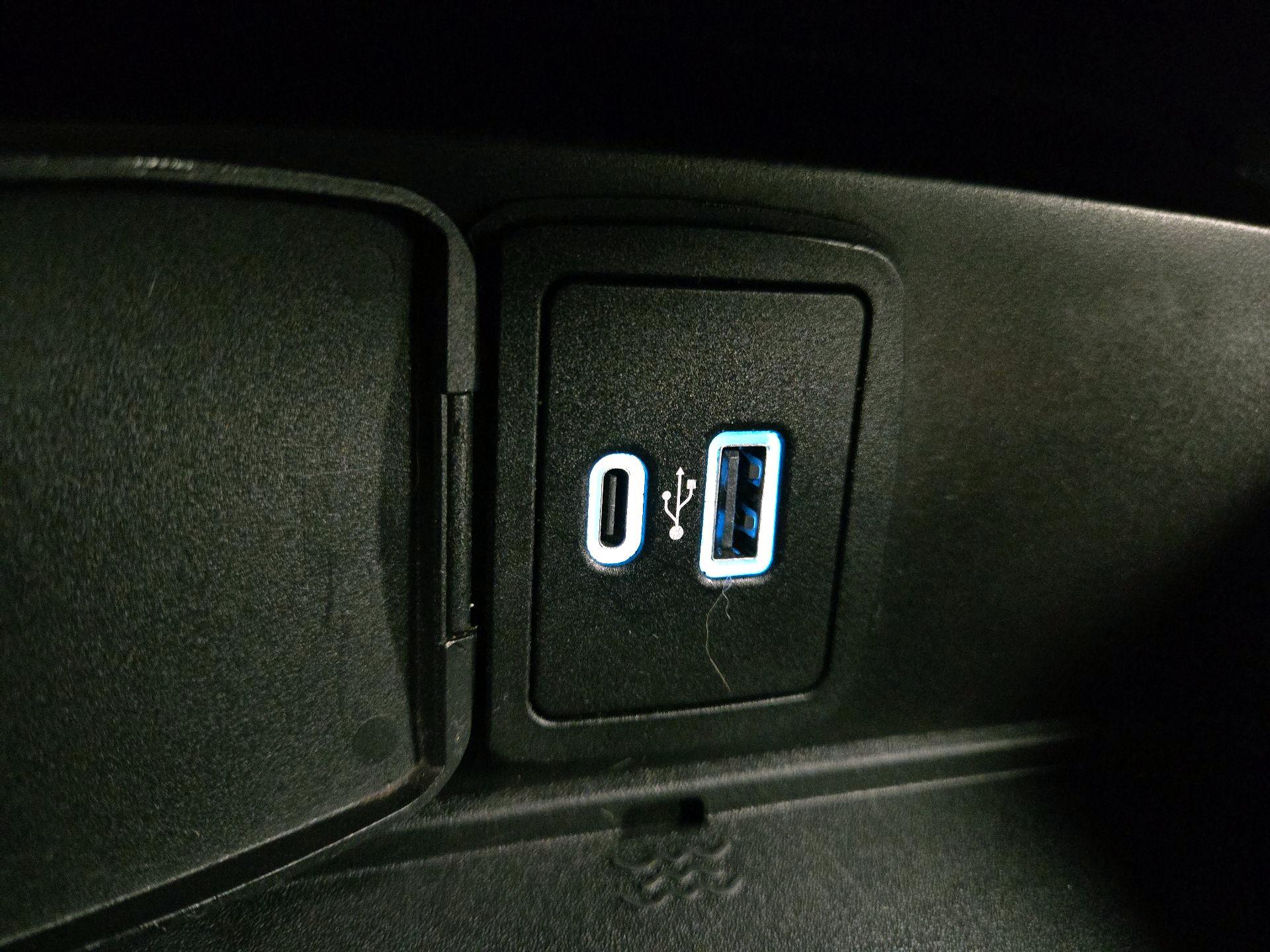 Thumbnail: 2021 Ford Bronco - 19