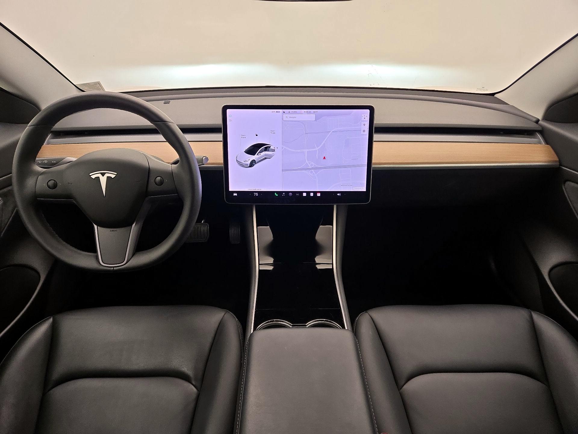 Thumbnail: 2020 Tesla Model 3 - 9