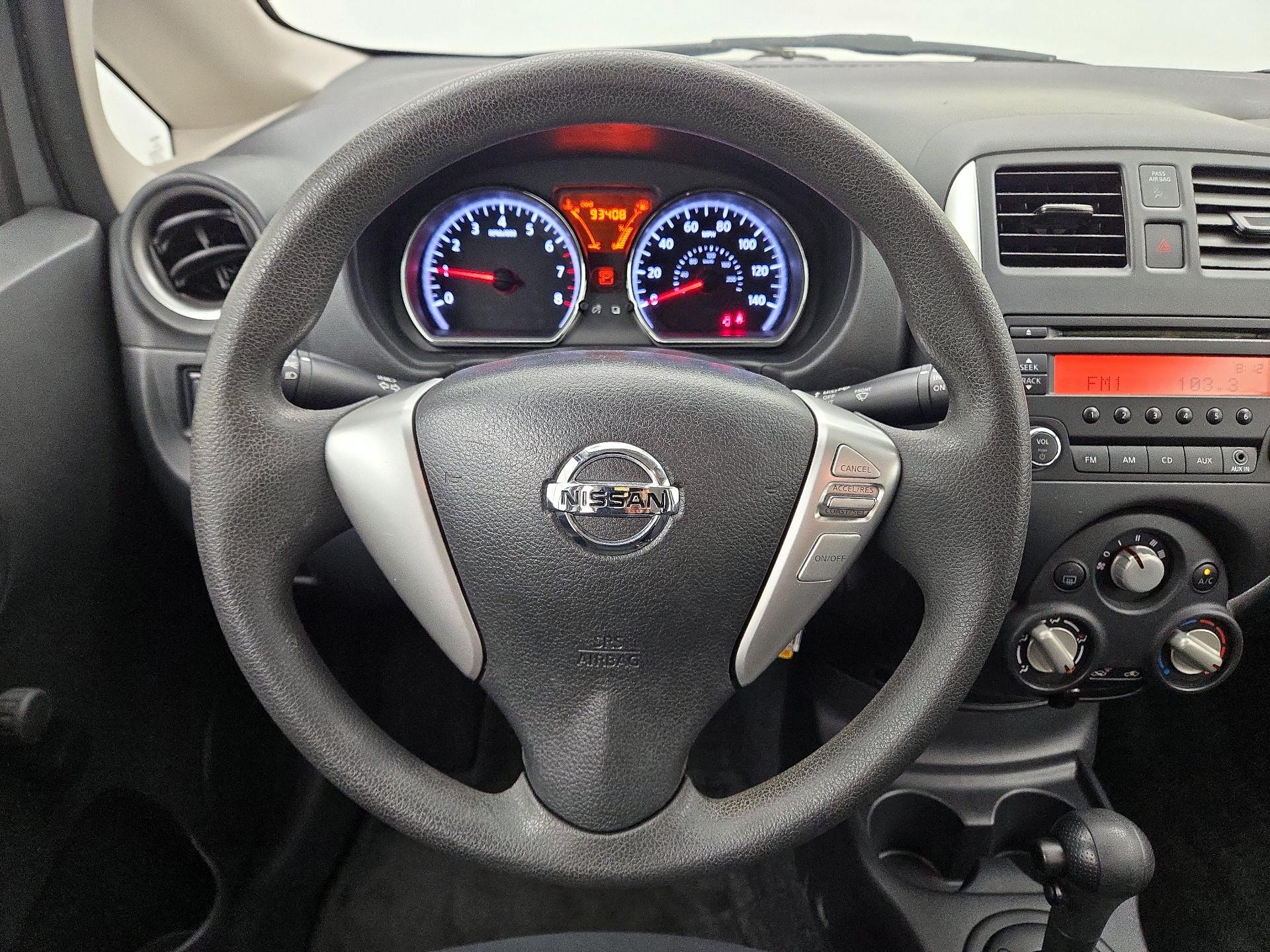 Thumbnail: 2014 Nissan Versa Note - 10