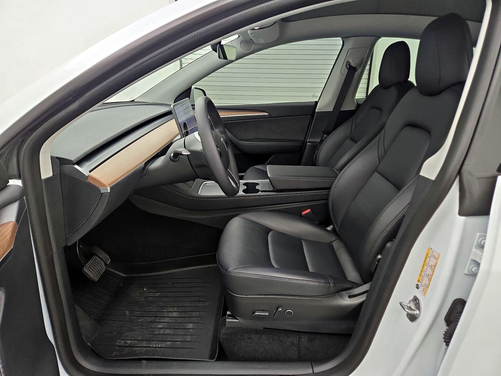 Thumbnail: 2023 Tesla Model Y - 11