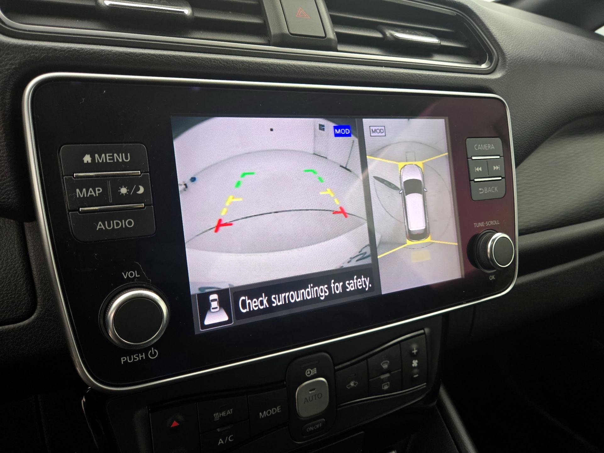 Thumbnail: 2022 Nissan Leaf - 14