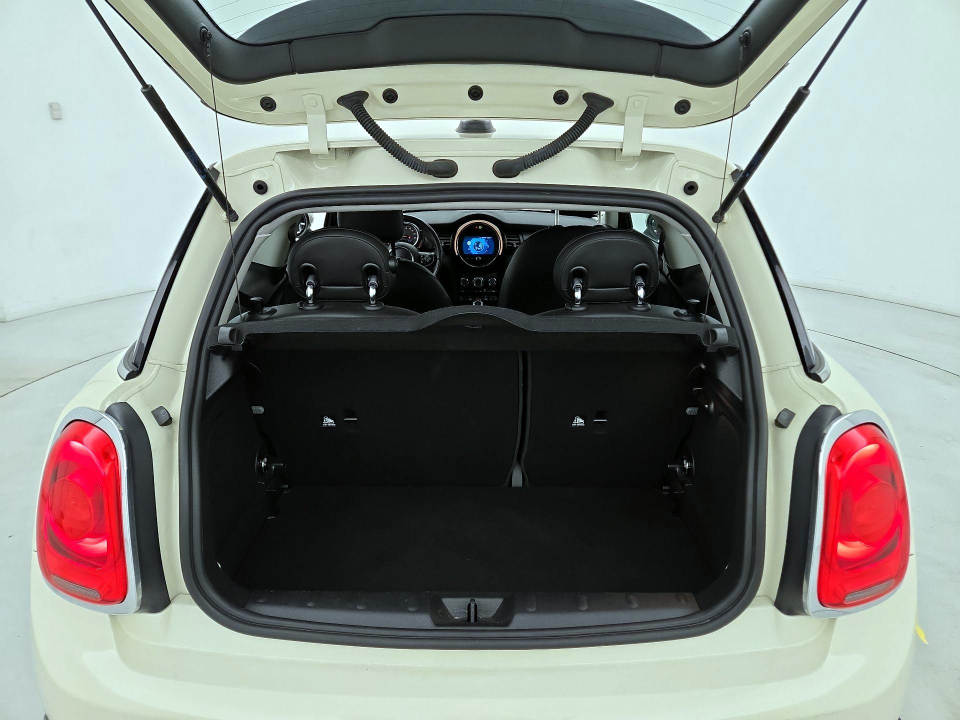 Thumbnail: 2021 MINI Cooper Hardtop - 20